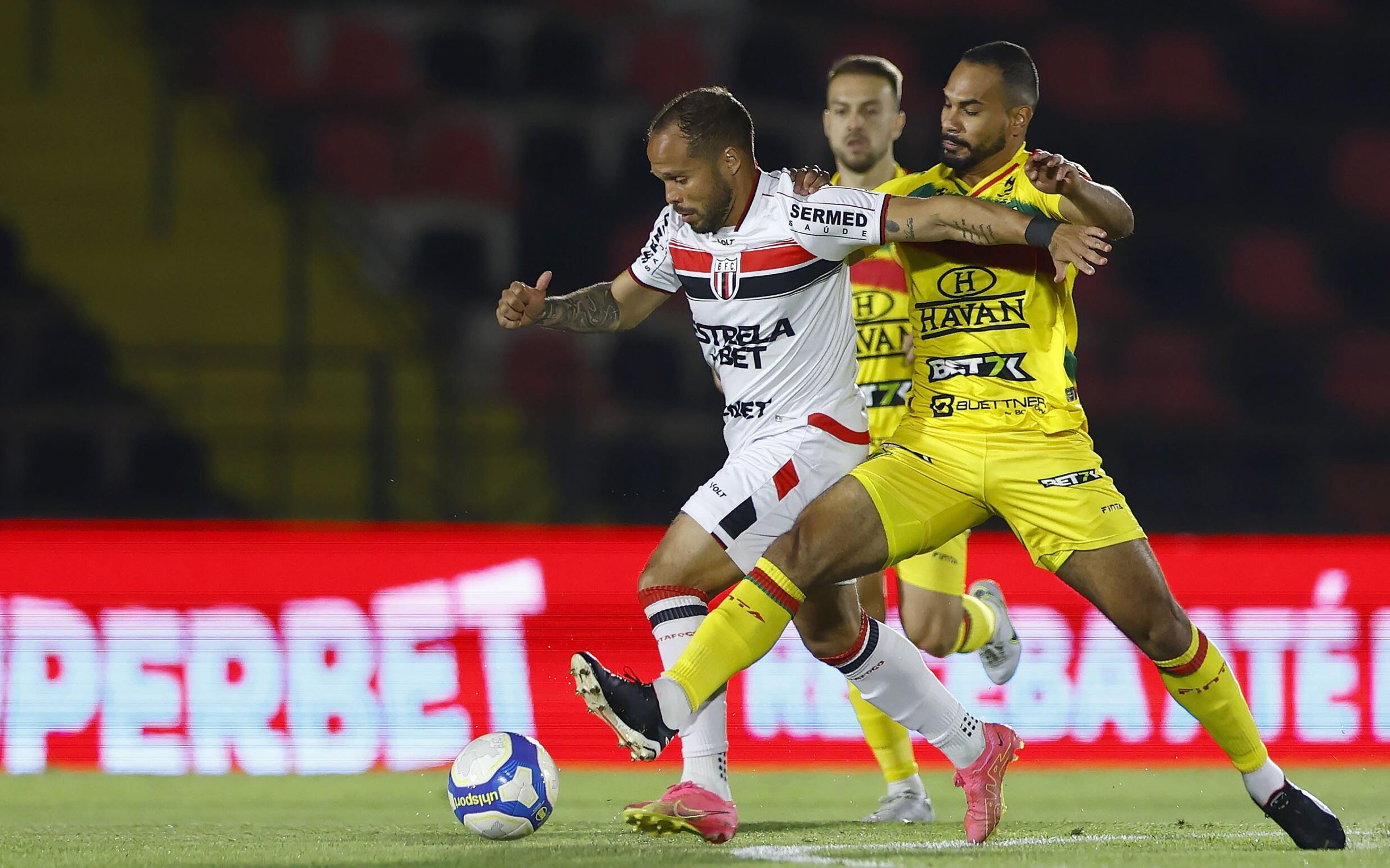 Brusque x Botafogo-SP: onde assistir, horário e escalações do jogo pela Série B