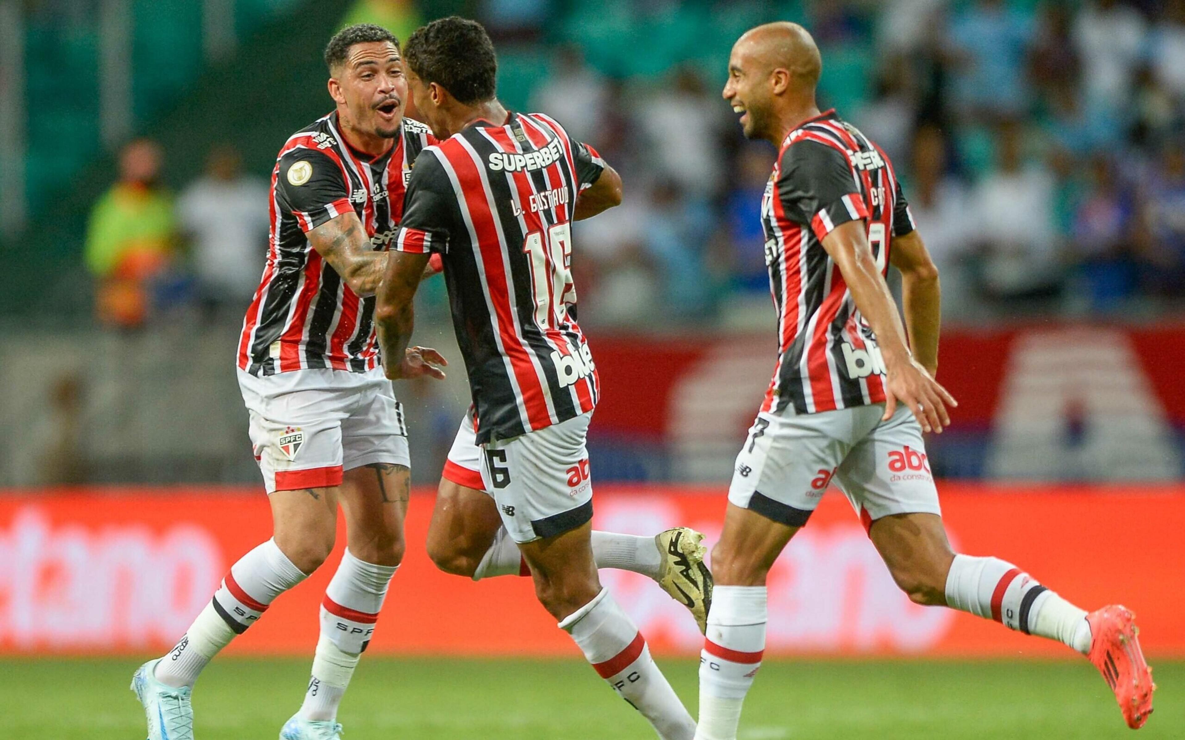 São Paulo vence o Bahia e cola no G4 do Brasileirão