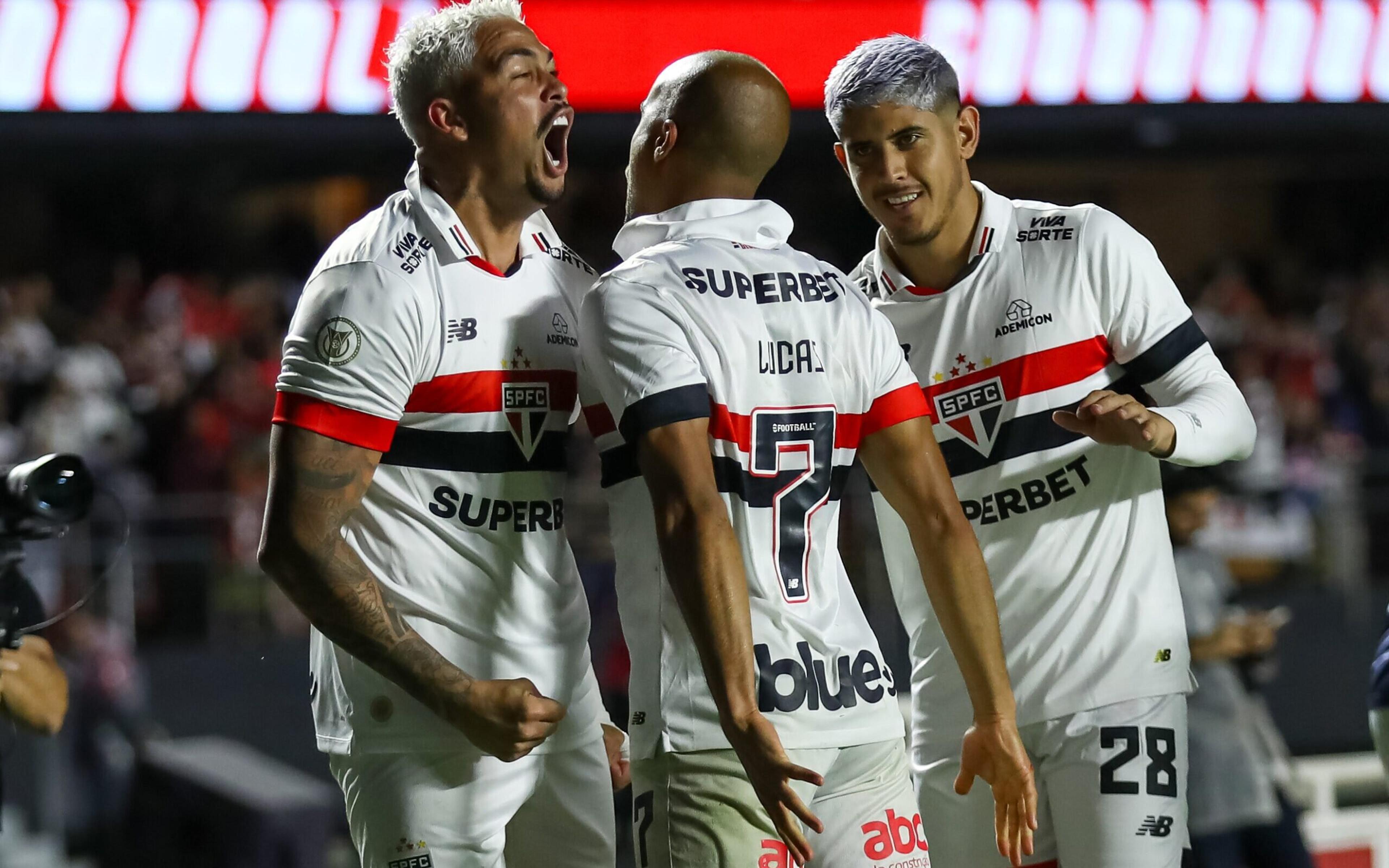 Com gol no fim, São Paulo vence o Athletico e cola no G4 do Brasileirão