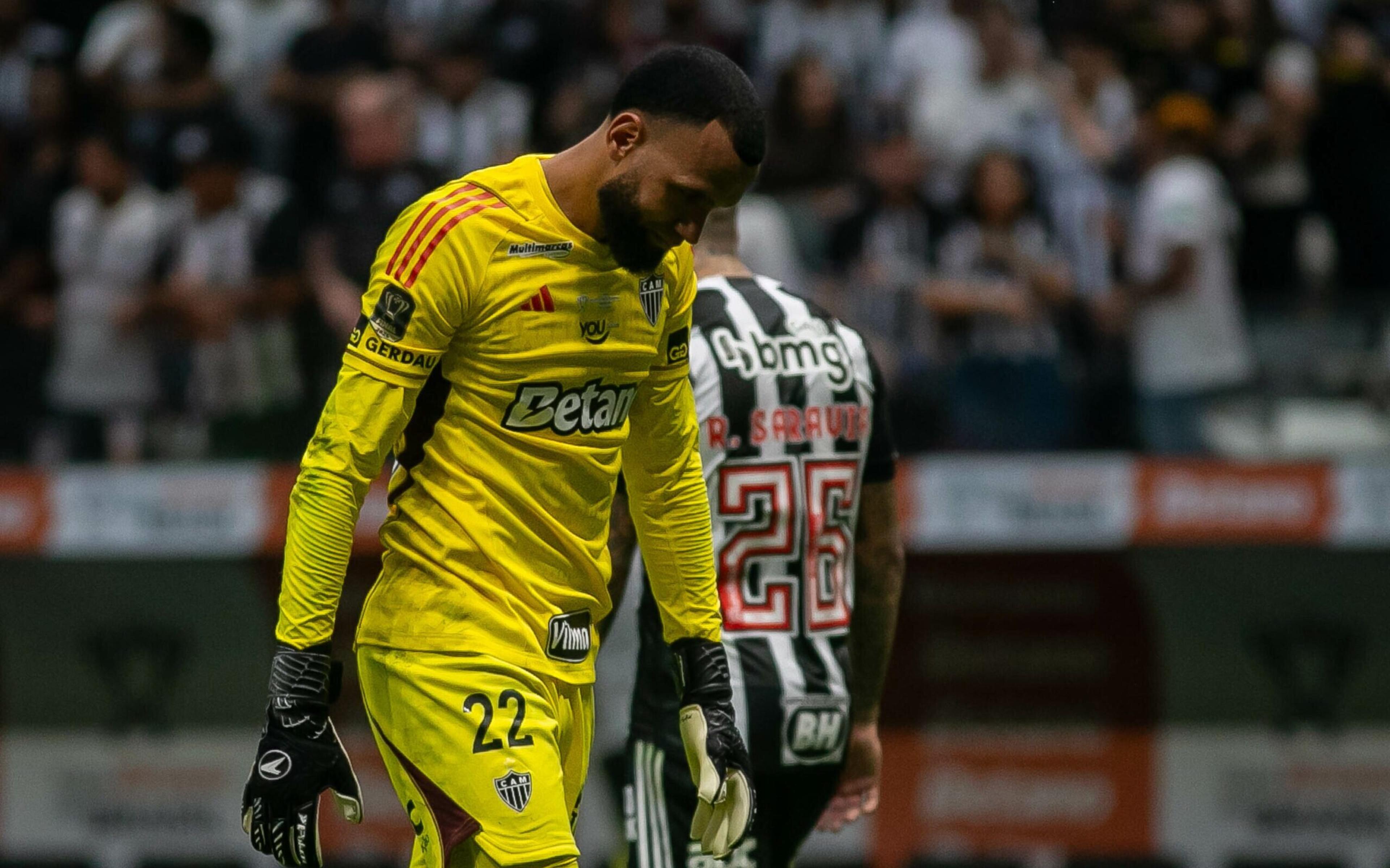 Éverson lamenta derrota do Atlético-MG e assume: ‘Perdemos o título no primeiro jogo’