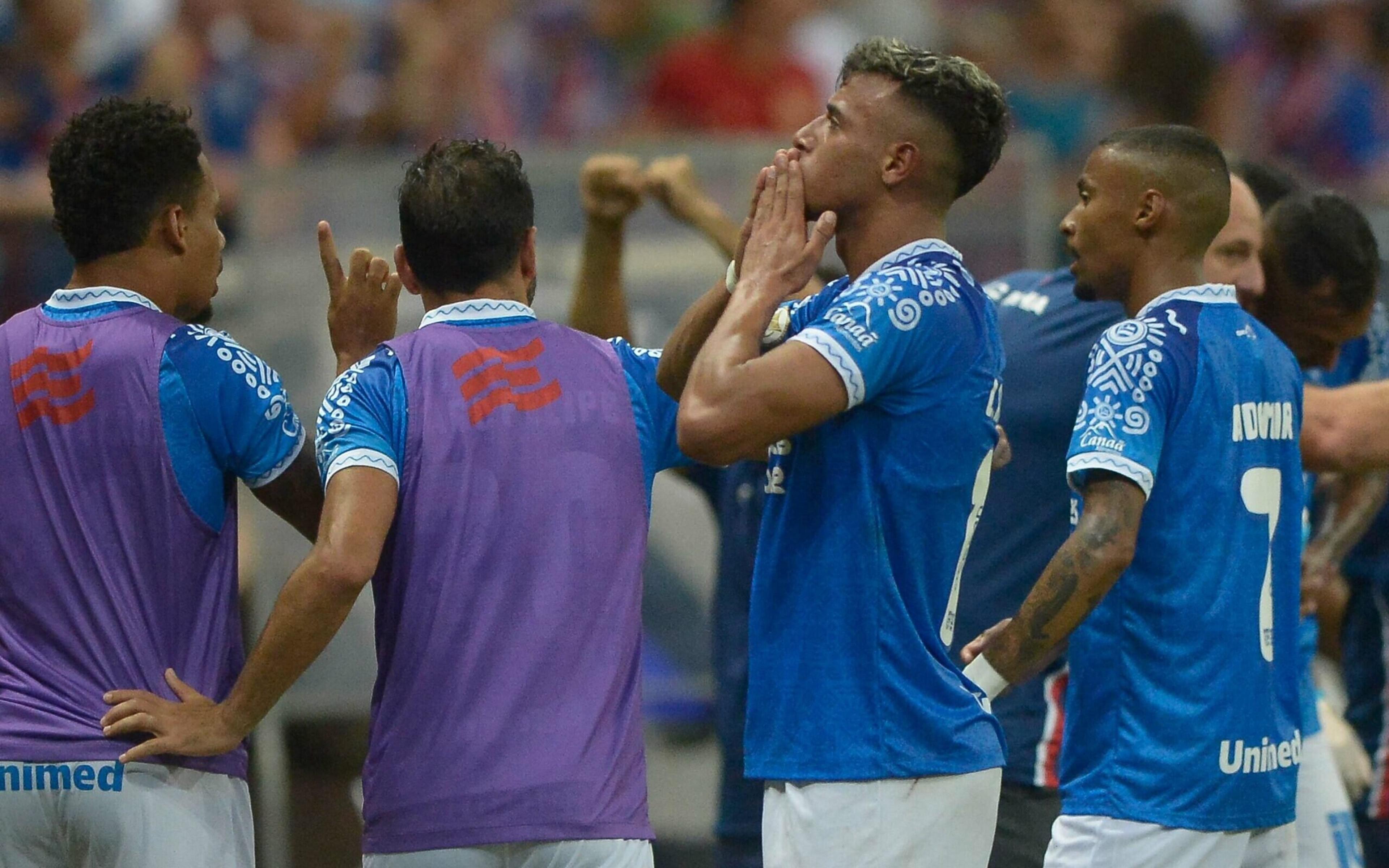 Torcedores do Palmeiras apontam culpado por gol do Bahia