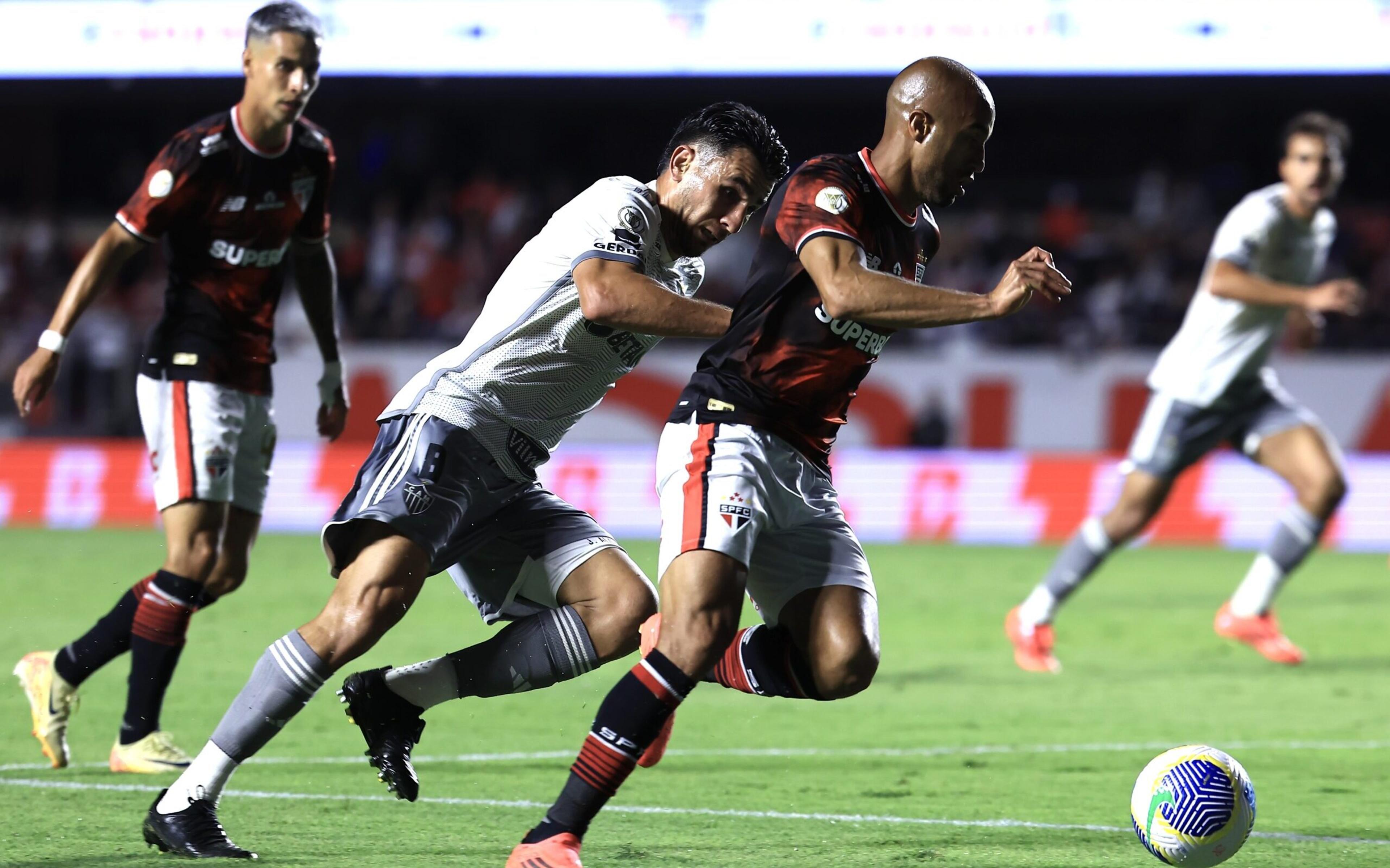 Atlético-MG abre vantagem, mas São Paulo empata e se garante na Libertadores