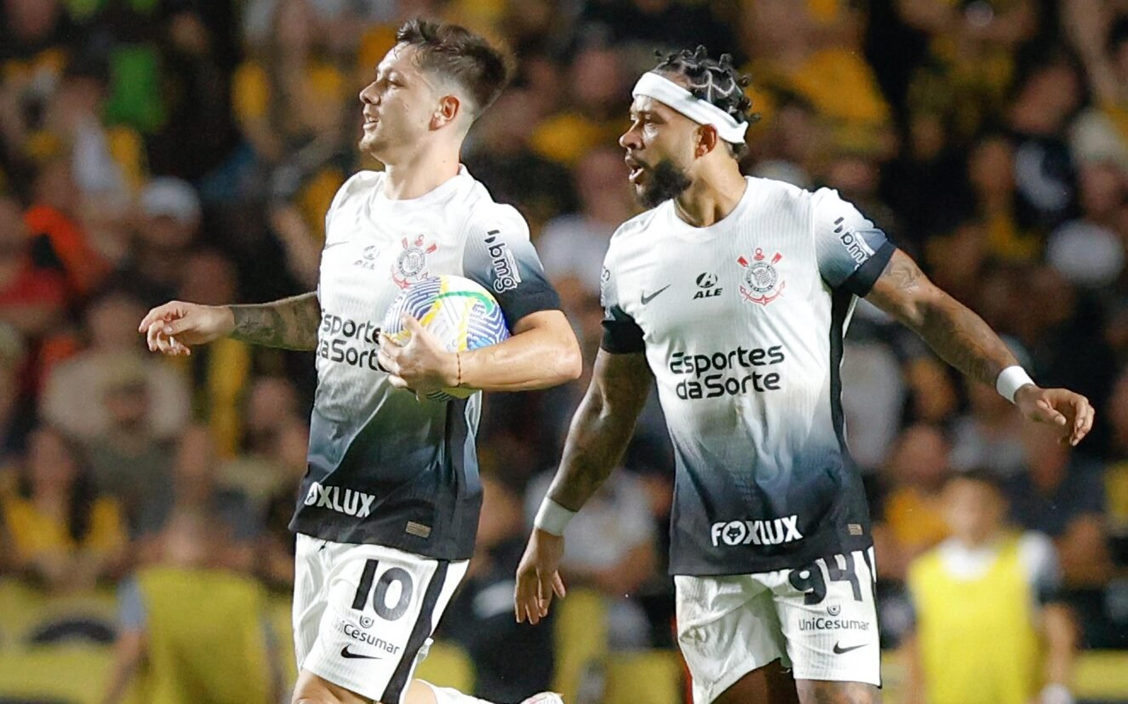 Corinthians vira sobre o Criciúma e segue vivo pela vaga na Libertadores