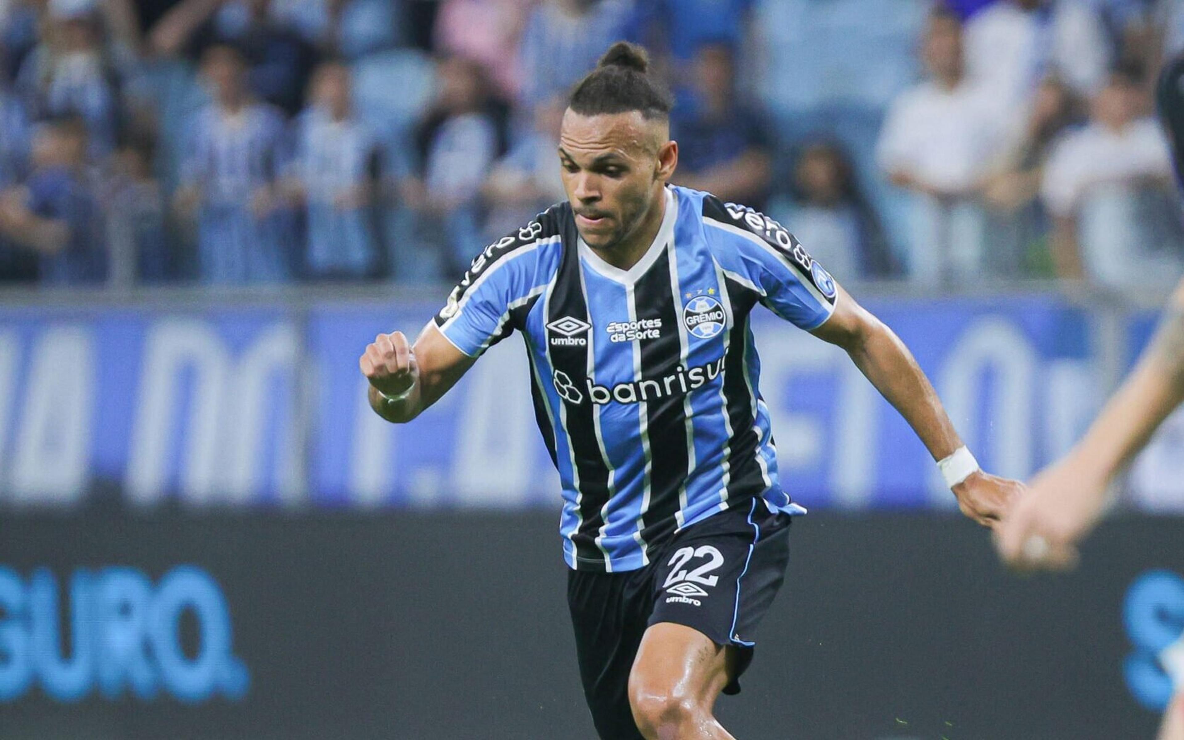 Gol relâmpago de Braithwaite anima torcedores do Grêmio: ‘Monstro’