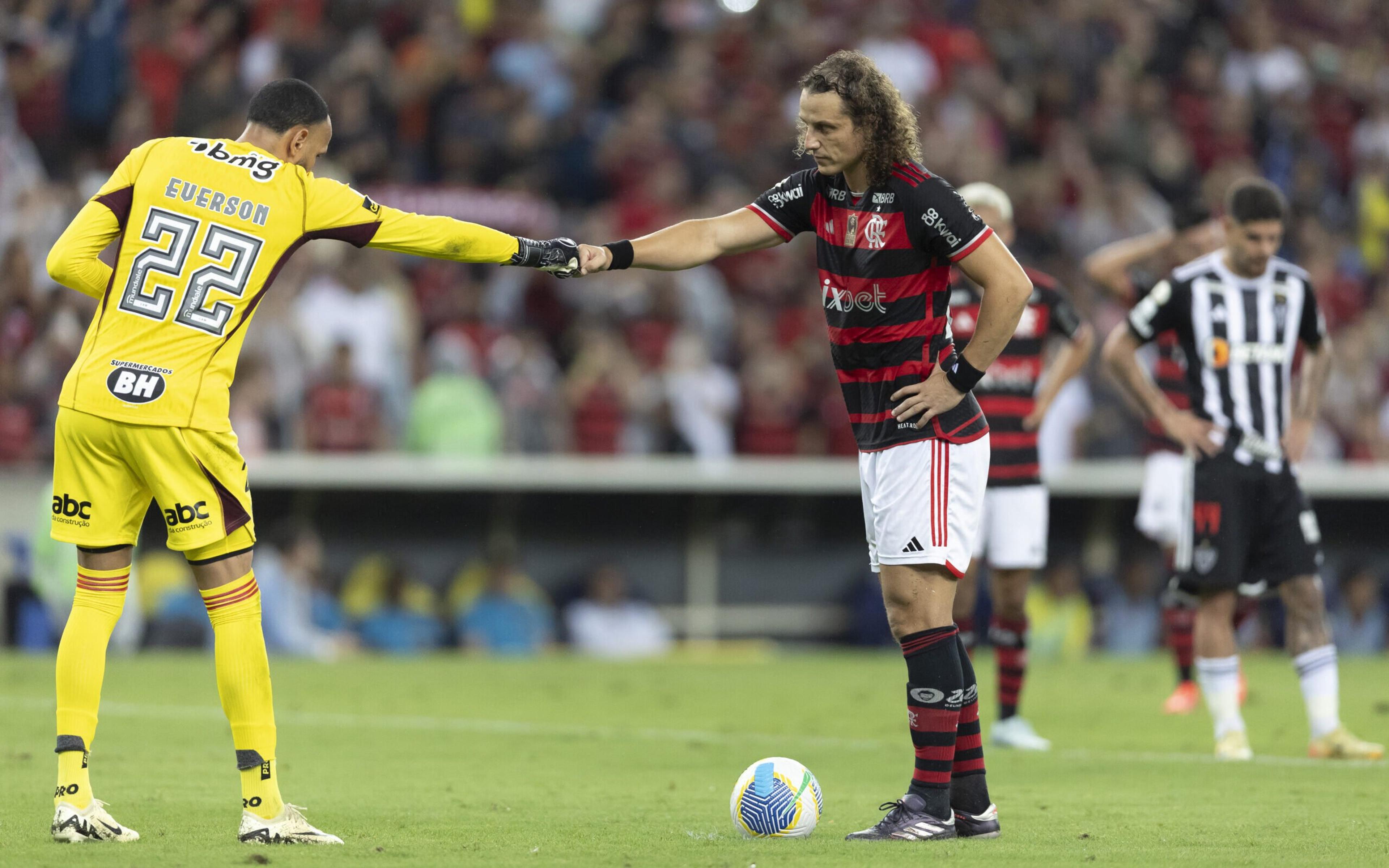 Everson brilha, e Flamengo e Atlético-MG empatam pelo Brasileirão