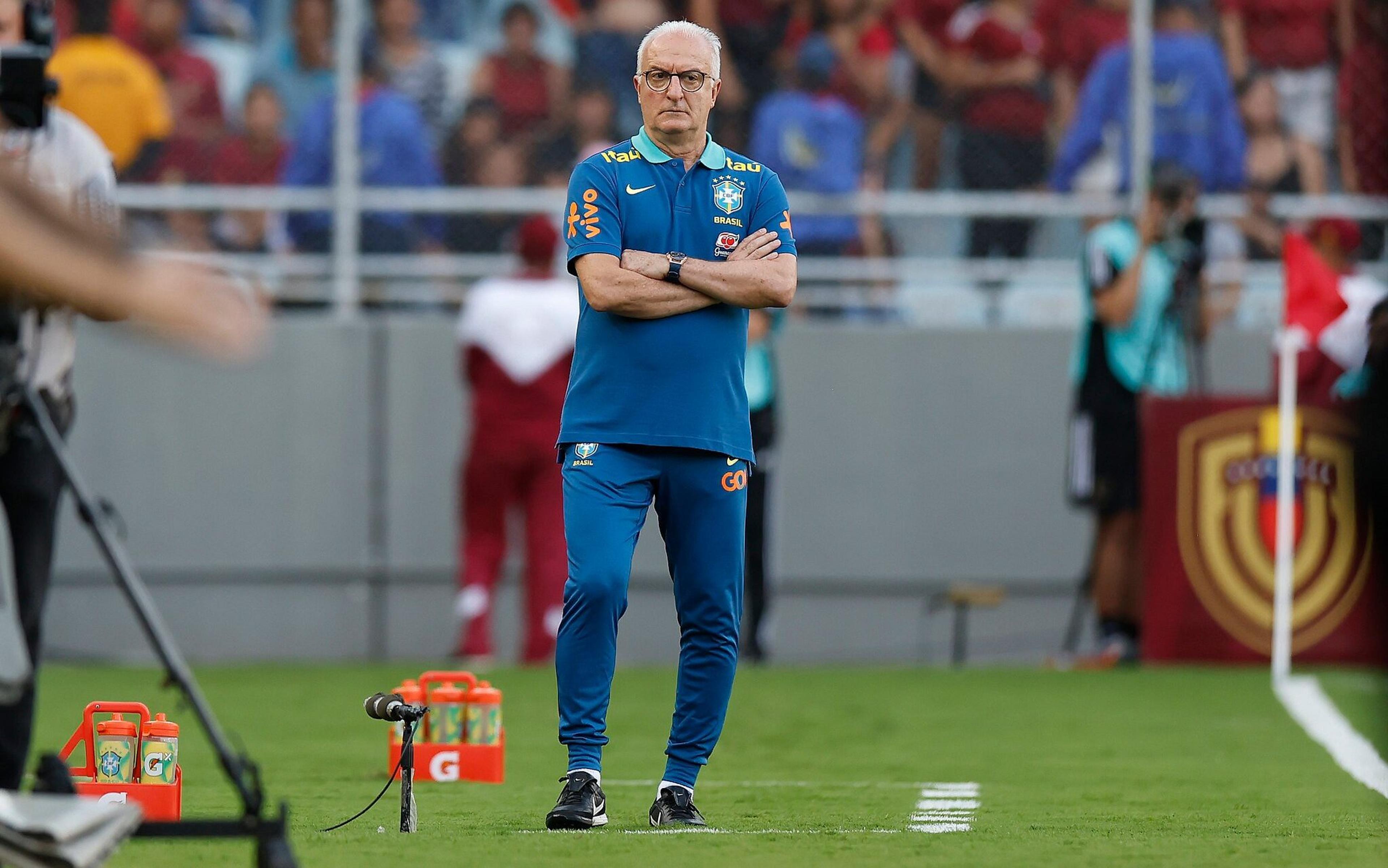 Dorival diz que empate com a Venezuela foi obra de ‘erro fatal’