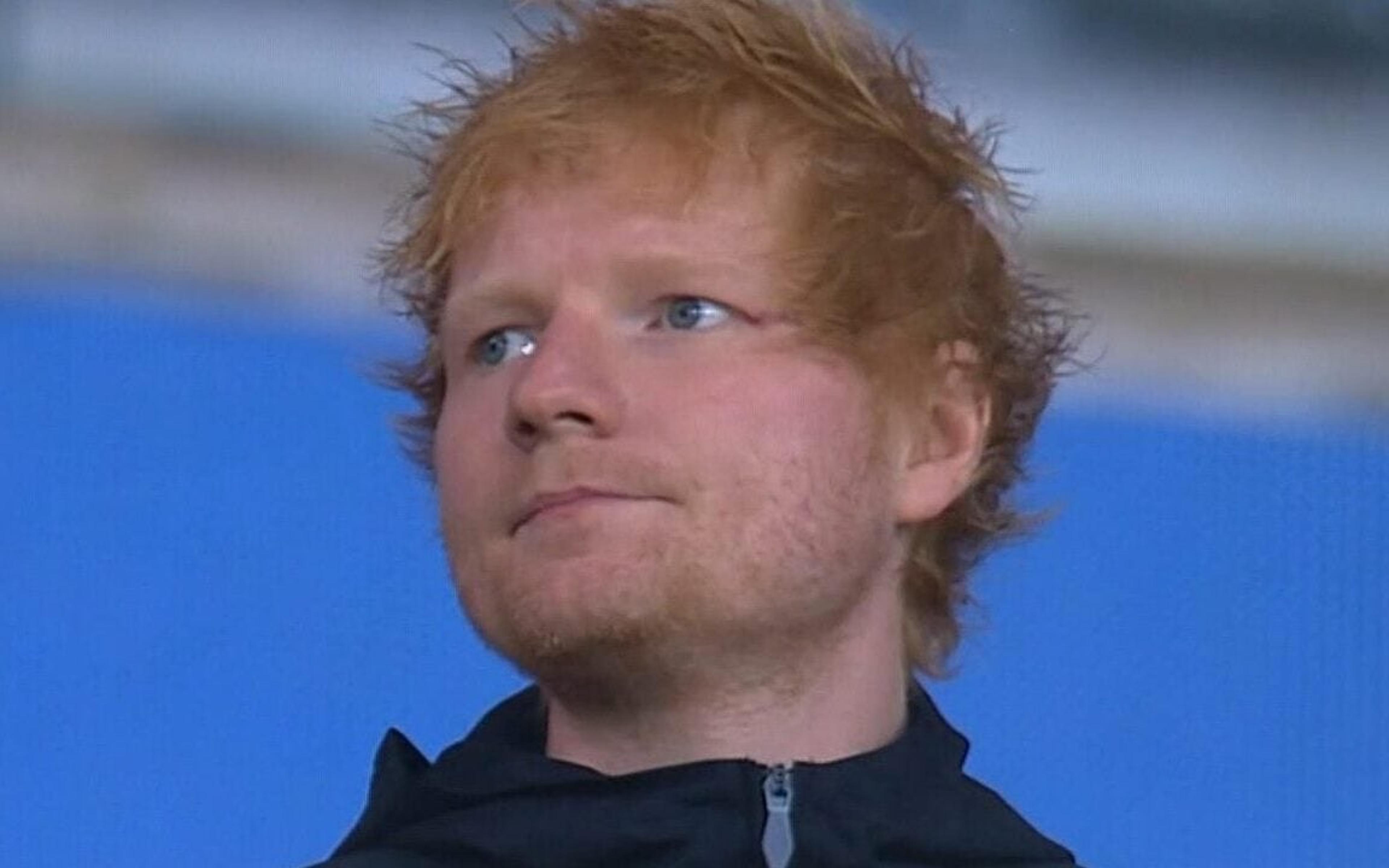 Ed Sheeran e técnico do United se desentendem após jogo da Premier League