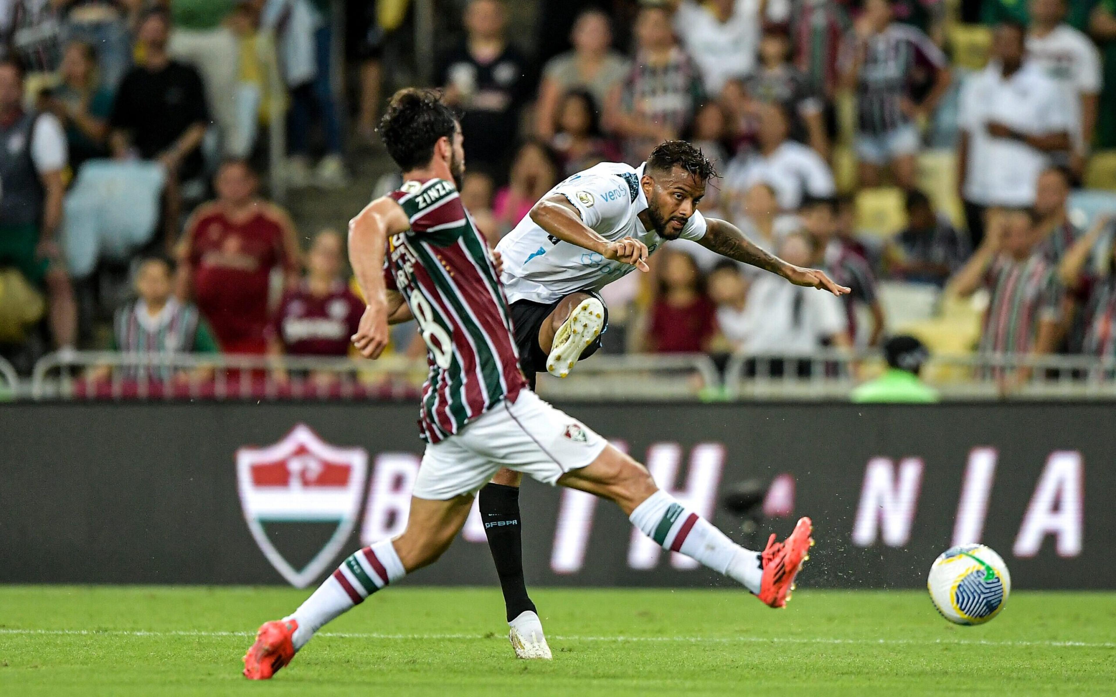 Fábio comete pênalti, e Fluminense cede empate ao Grêmio pelo Brasileirão