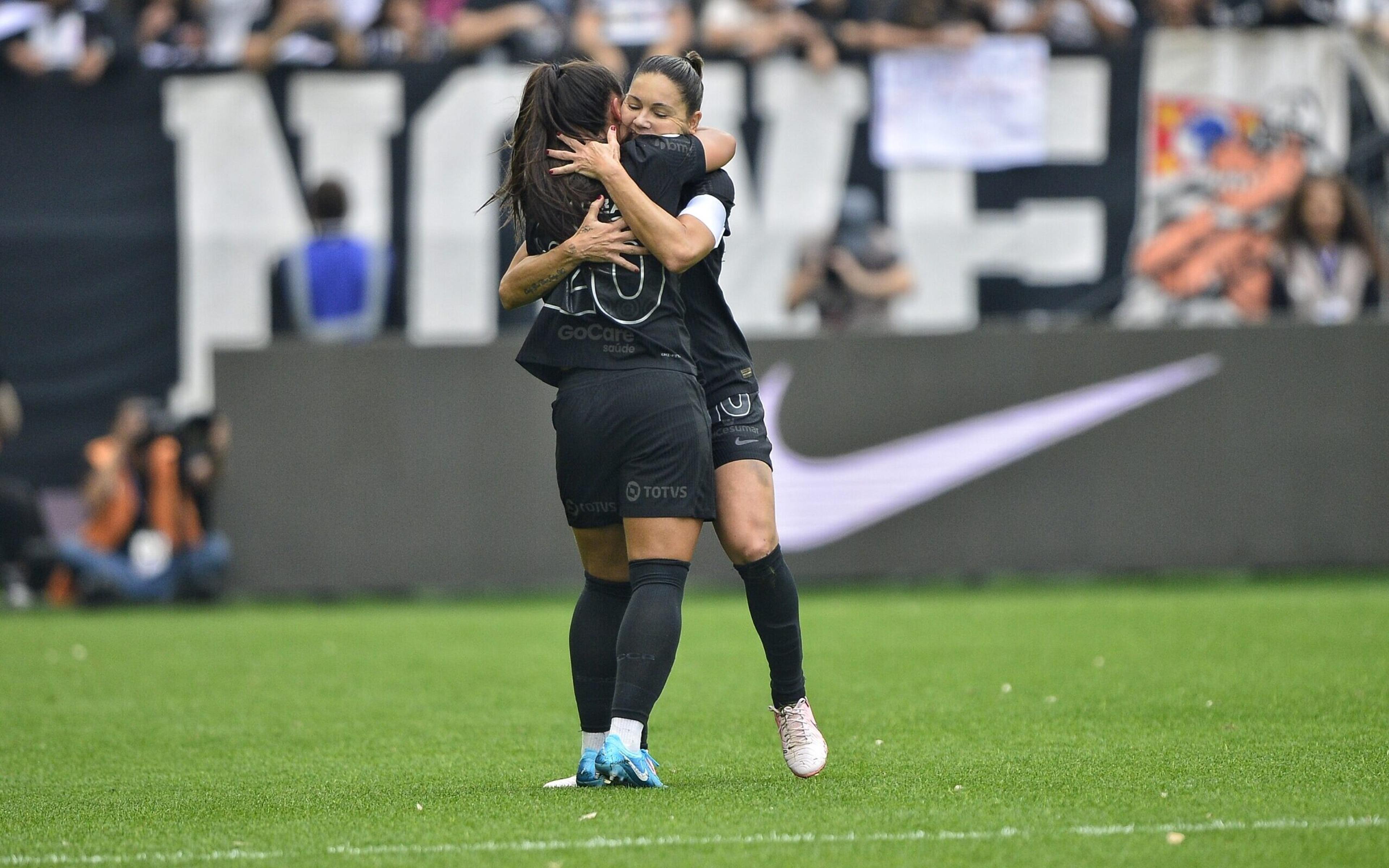 Corinthians vence o Palmeiras e abre vantagem na final do Paulistão Feminino