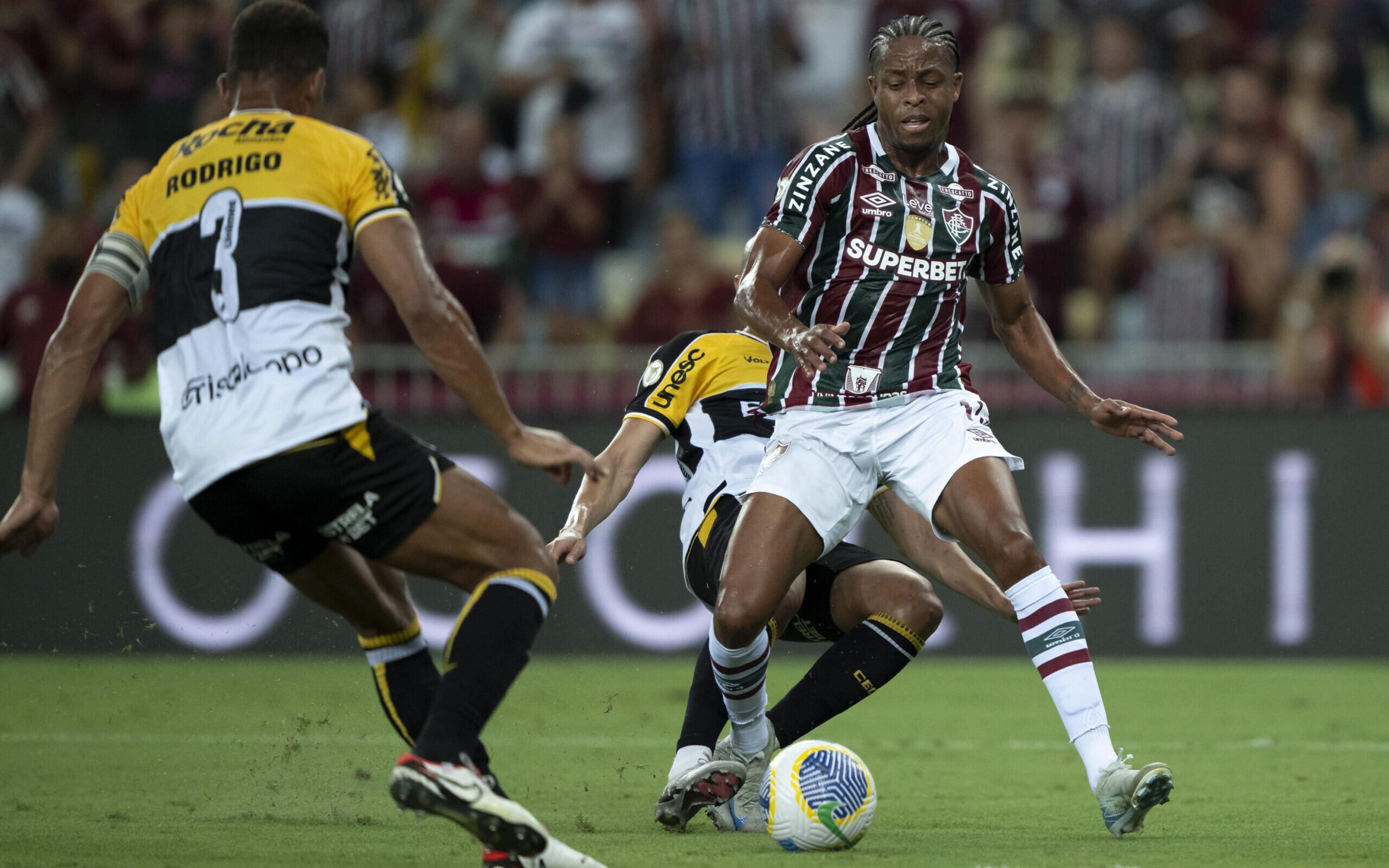 Fluminense empata com Criciúma e segue no drama contra o rebaixamento