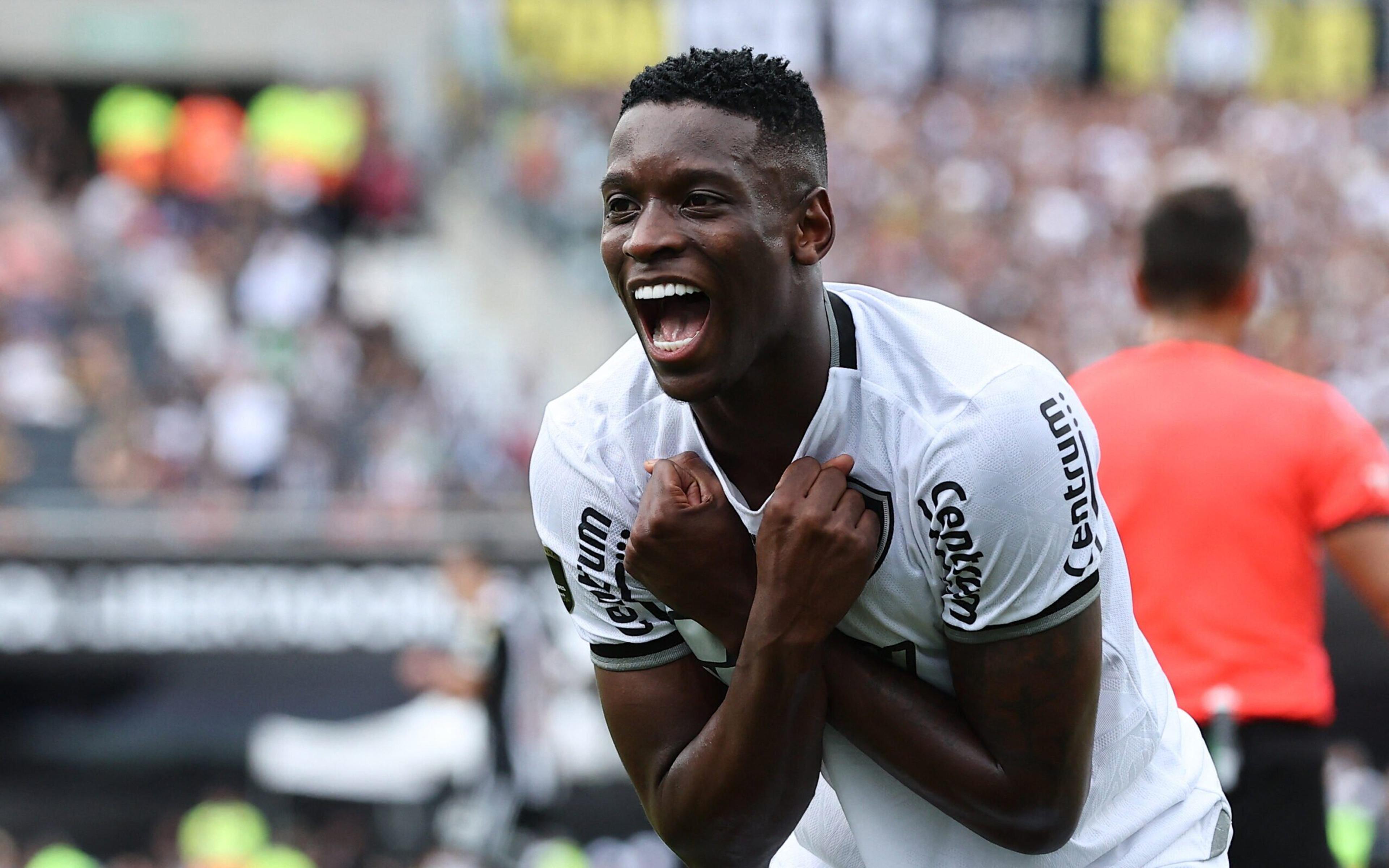 Craque da final, Luiz Henrique se emociona após título do Botafogo: ‘Merecemos estar no topo’