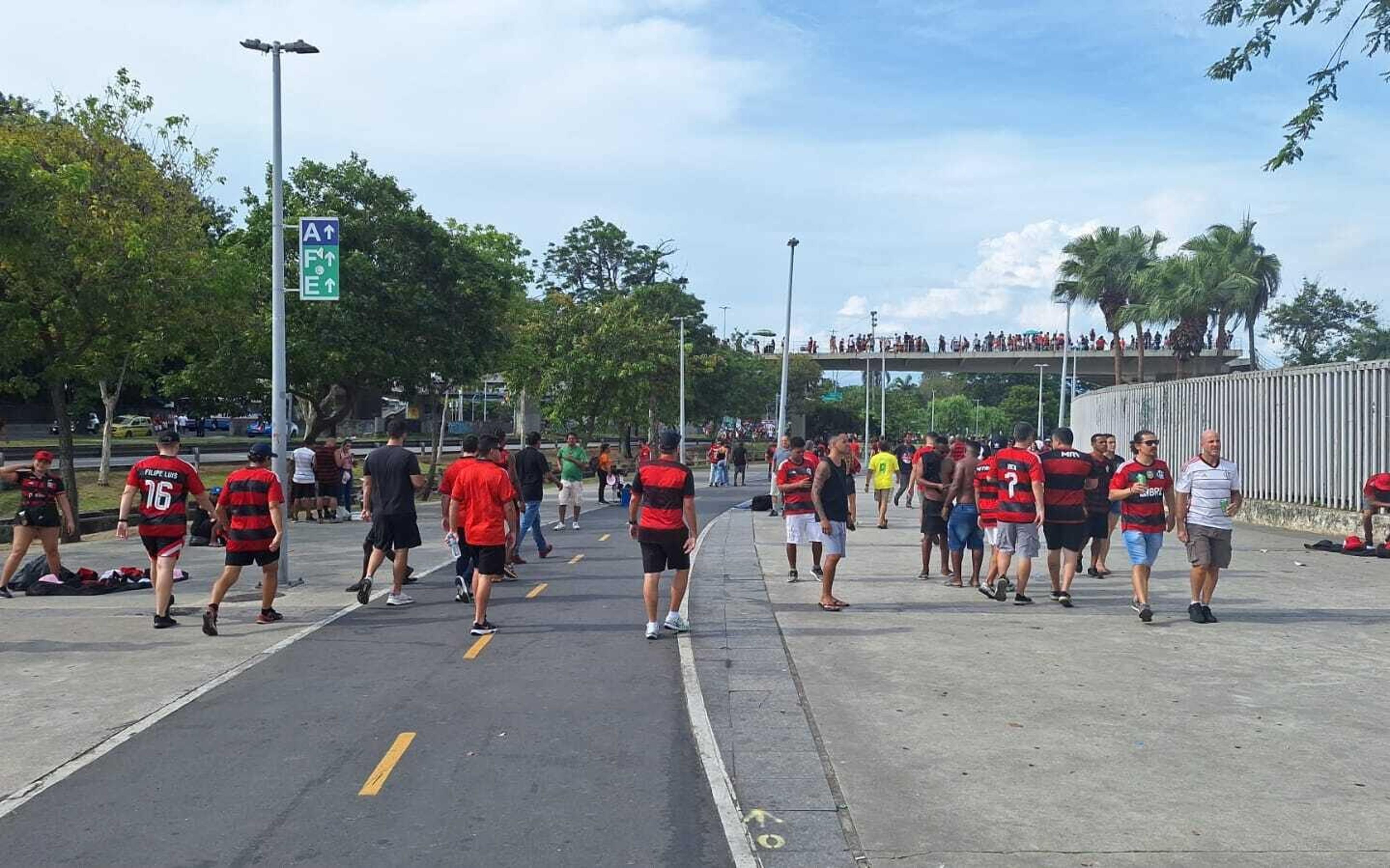 Saiba como foram as chegadas de Flamengo e Atlético-MG ao Maracanã