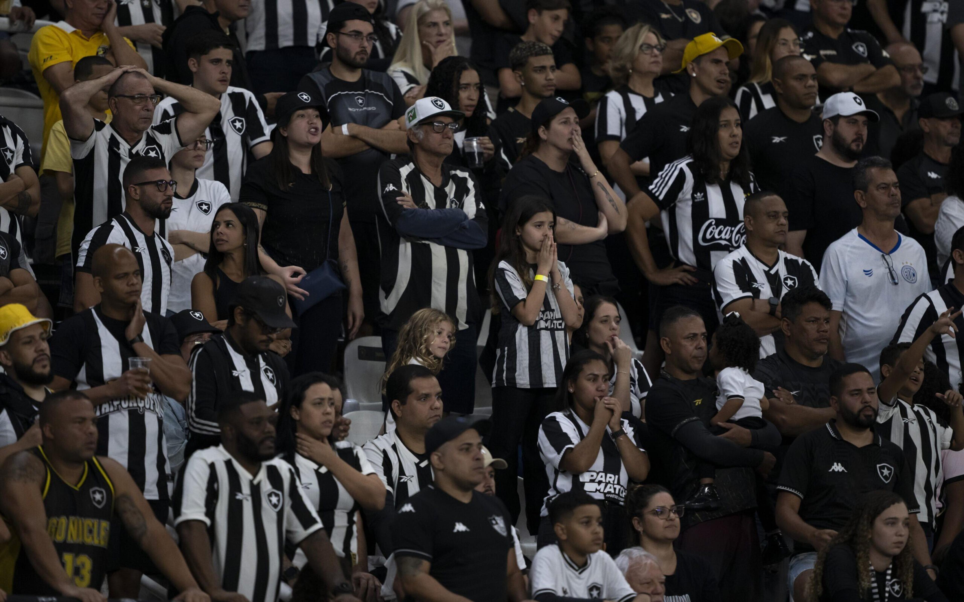 Jornalista manda forte recado a torcida do Botafogo: ‘Isso é básico’