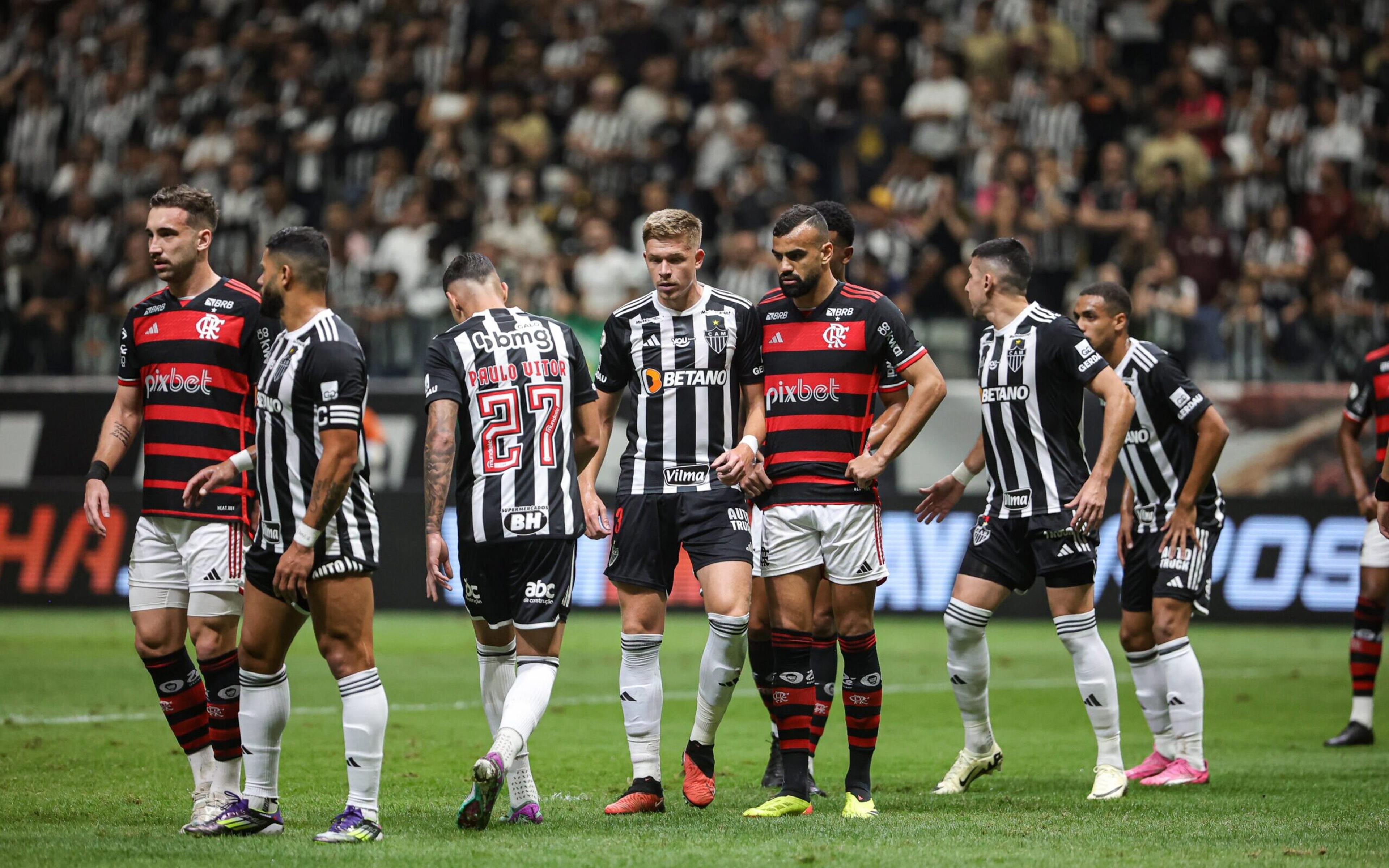 Flamengo e Atlético-MG começam a decidir a milionária Copa do Brasil