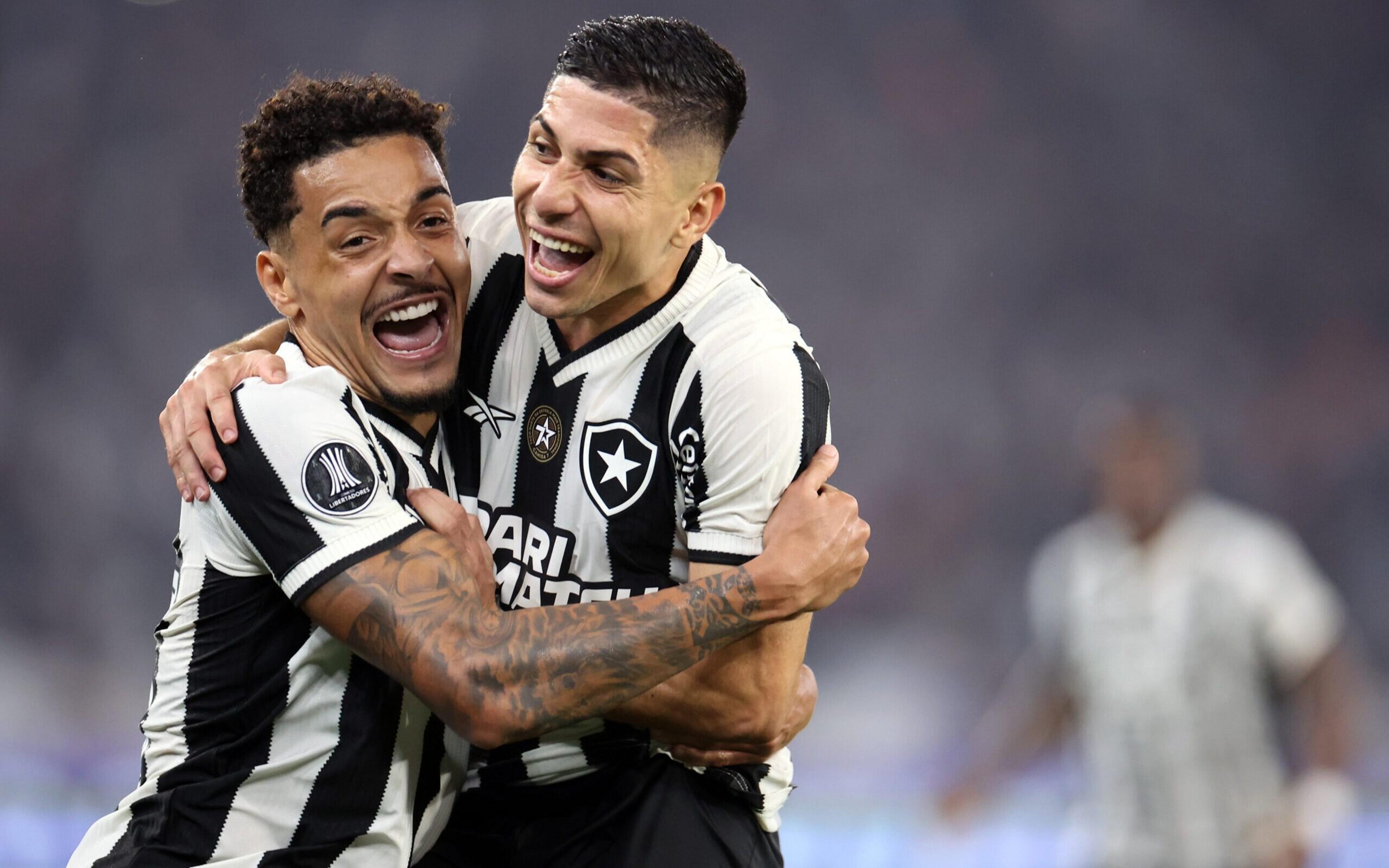 Botafogo x Vitória pode deixar viva a chance de ser campeão antes da Libertadores