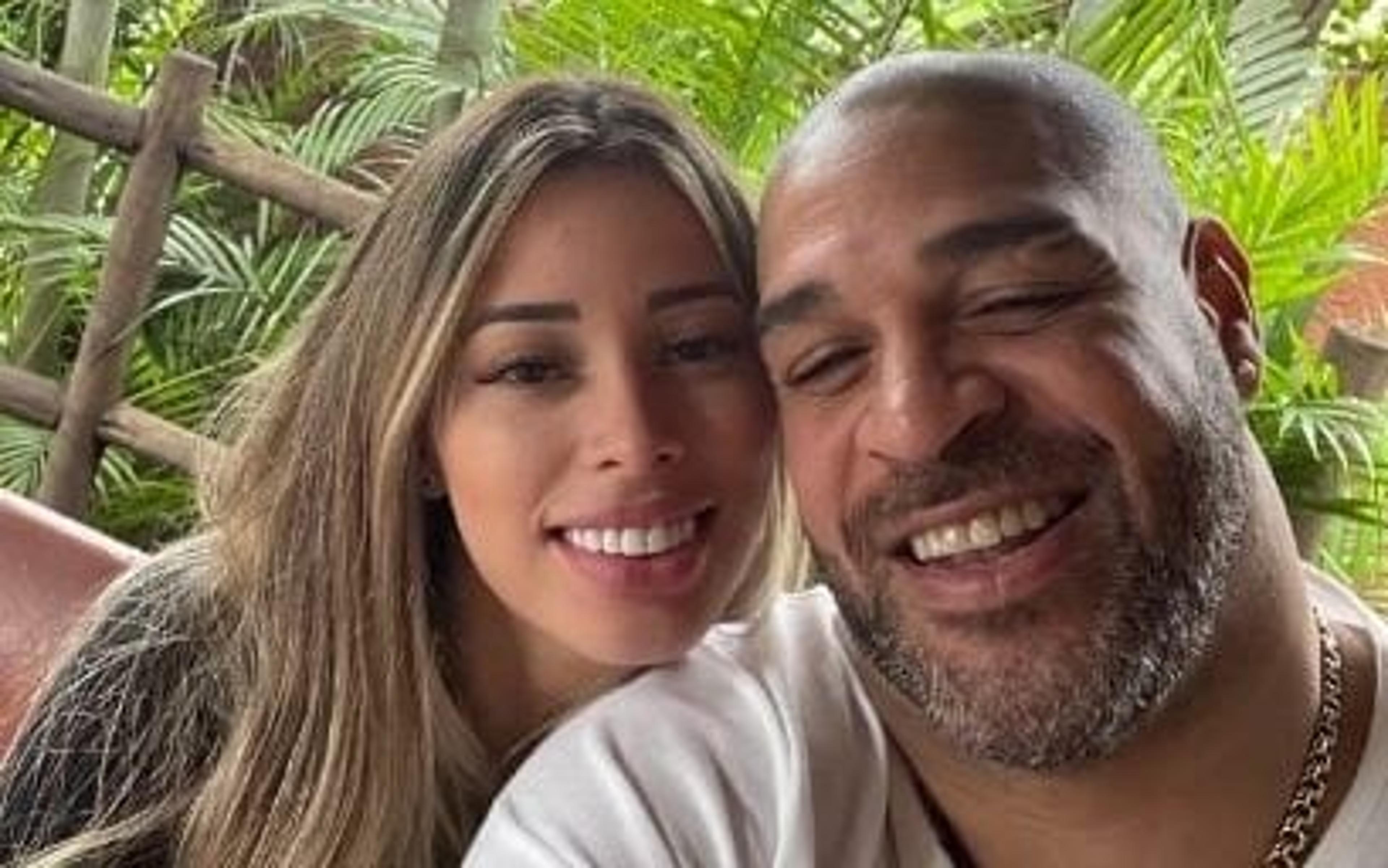 Adriano revela motivos para fim de casamento com Micaela Mesquita