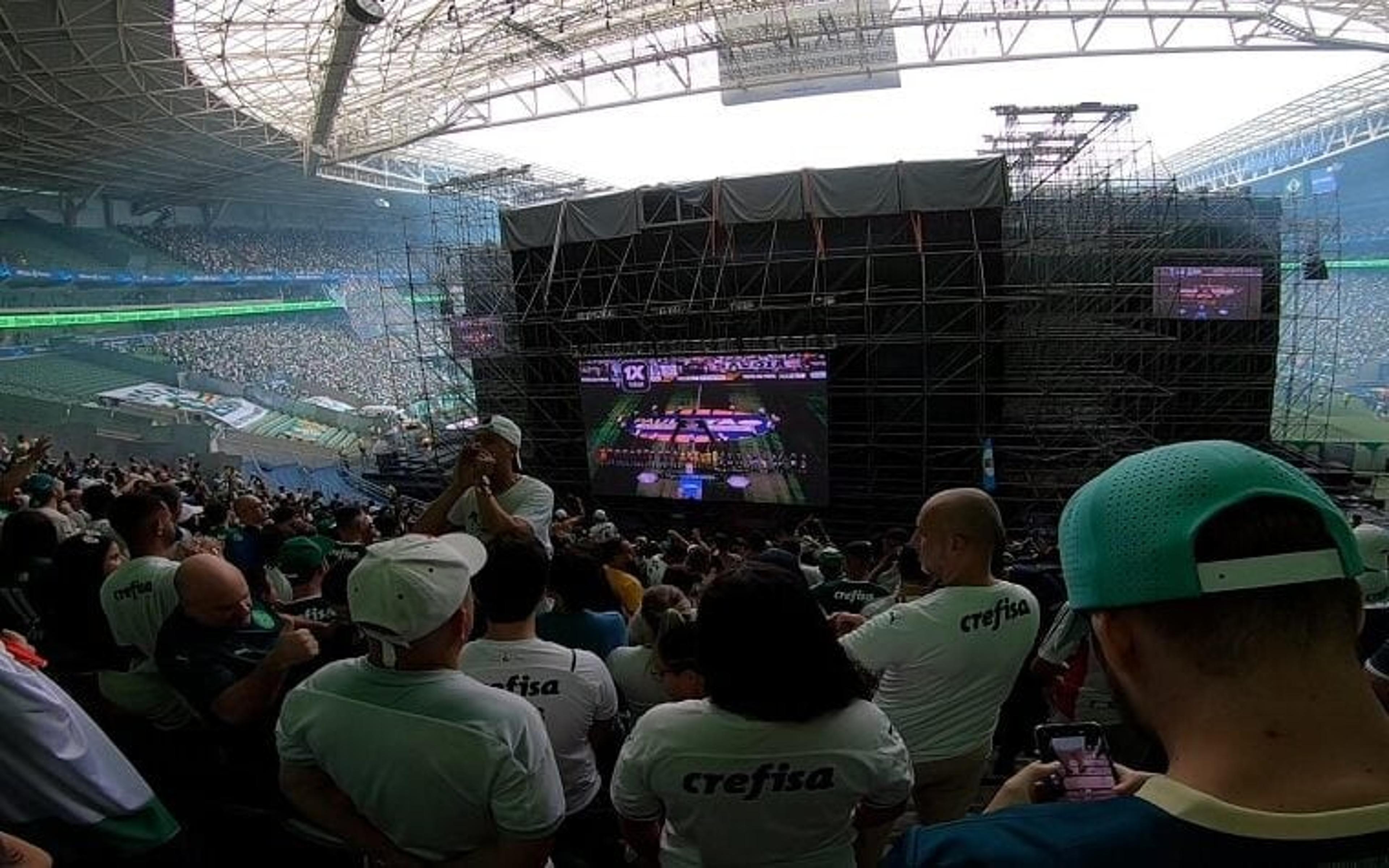 Palmeiras monta telão atrás de palco para duelo contra o Botafogo