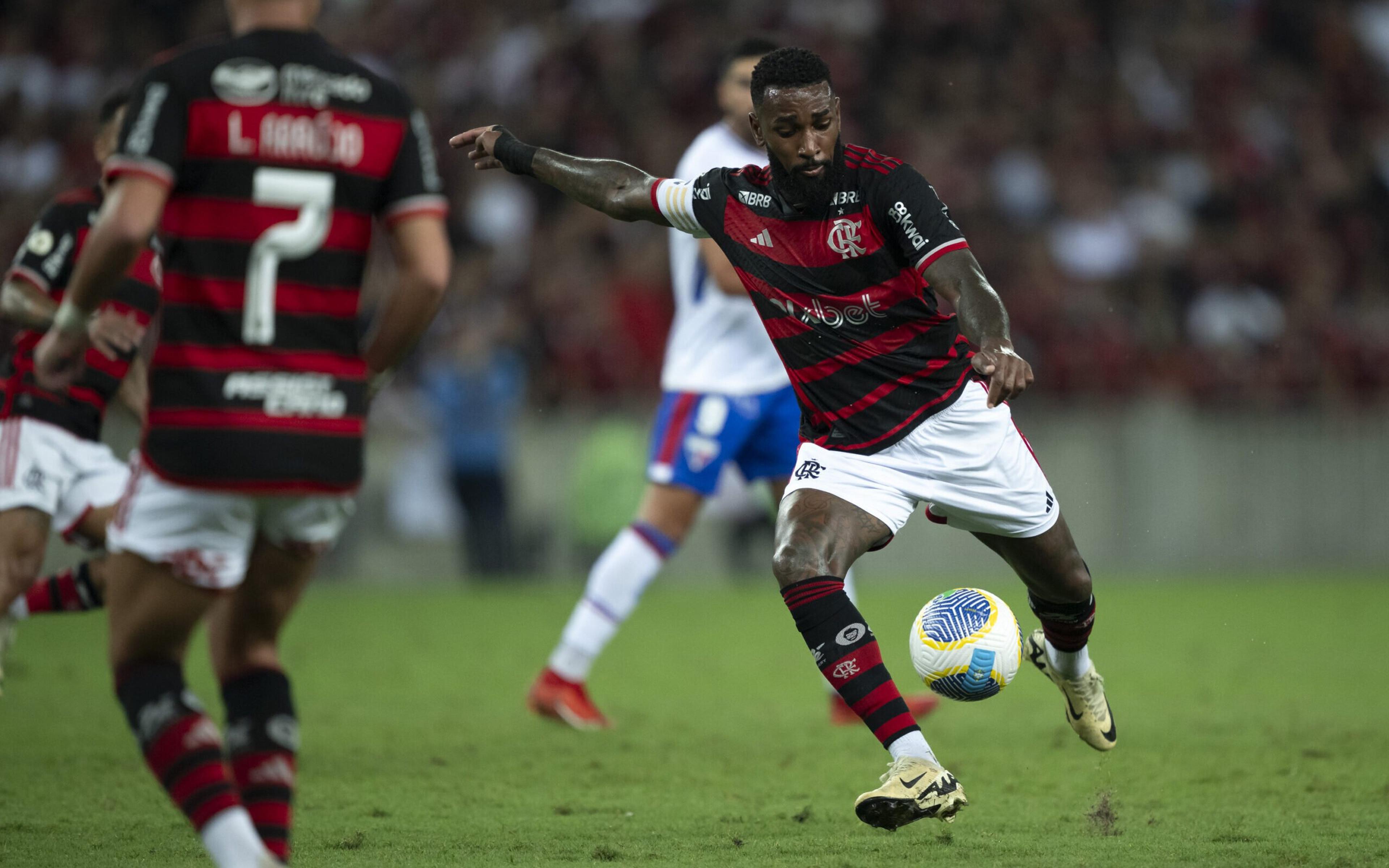 Fortaleza x Flamengo: onde assistir, horário e escalações do jogo pelo Brasileirão