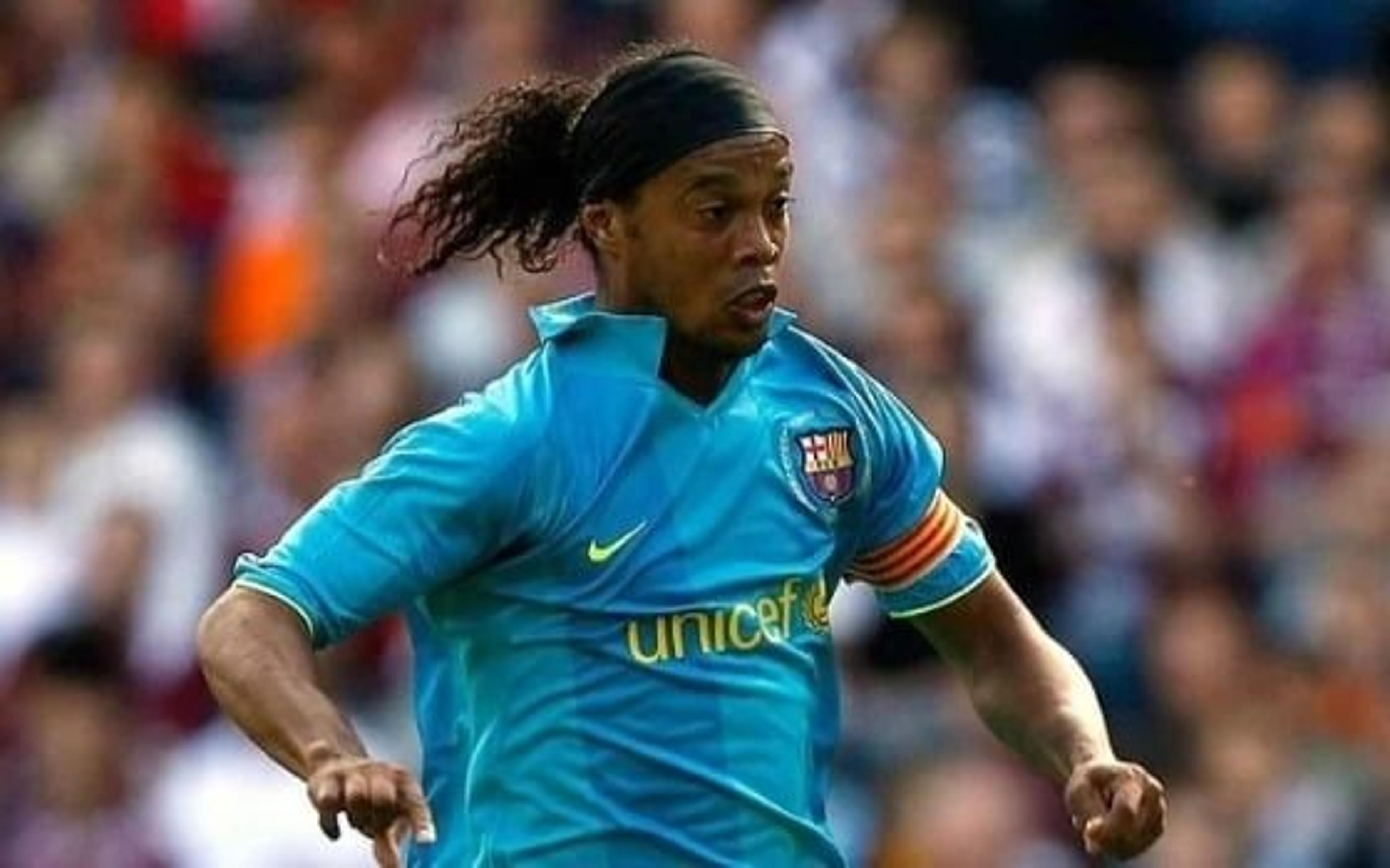 Seu Lance!: confira essa relíquia do Barcelona de 2007 vestida por Ronaldinho