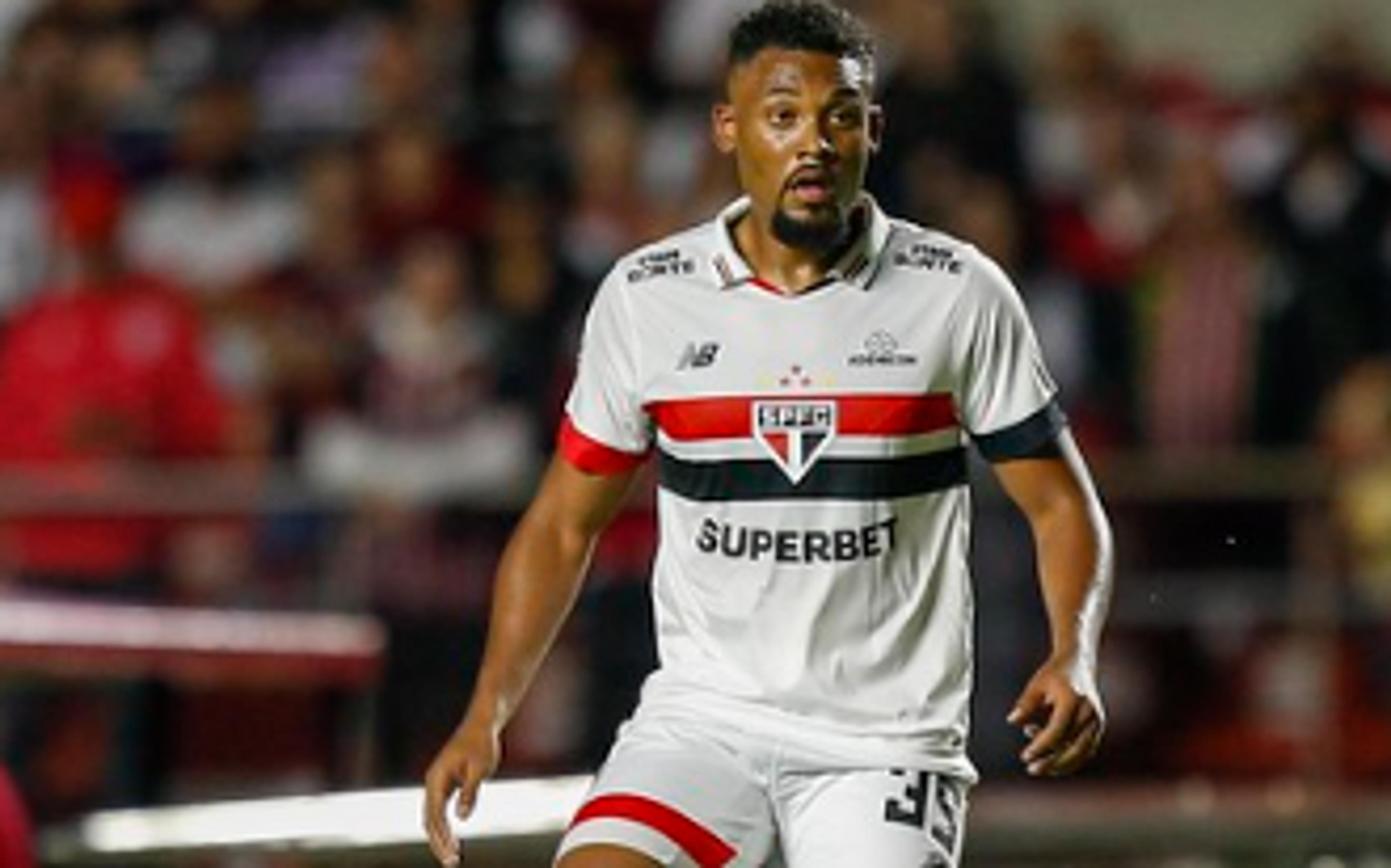 Sabino revela conversa com Zubeldía e brinca sobre jogar como lateral no São Paulo: ‘Não dá’