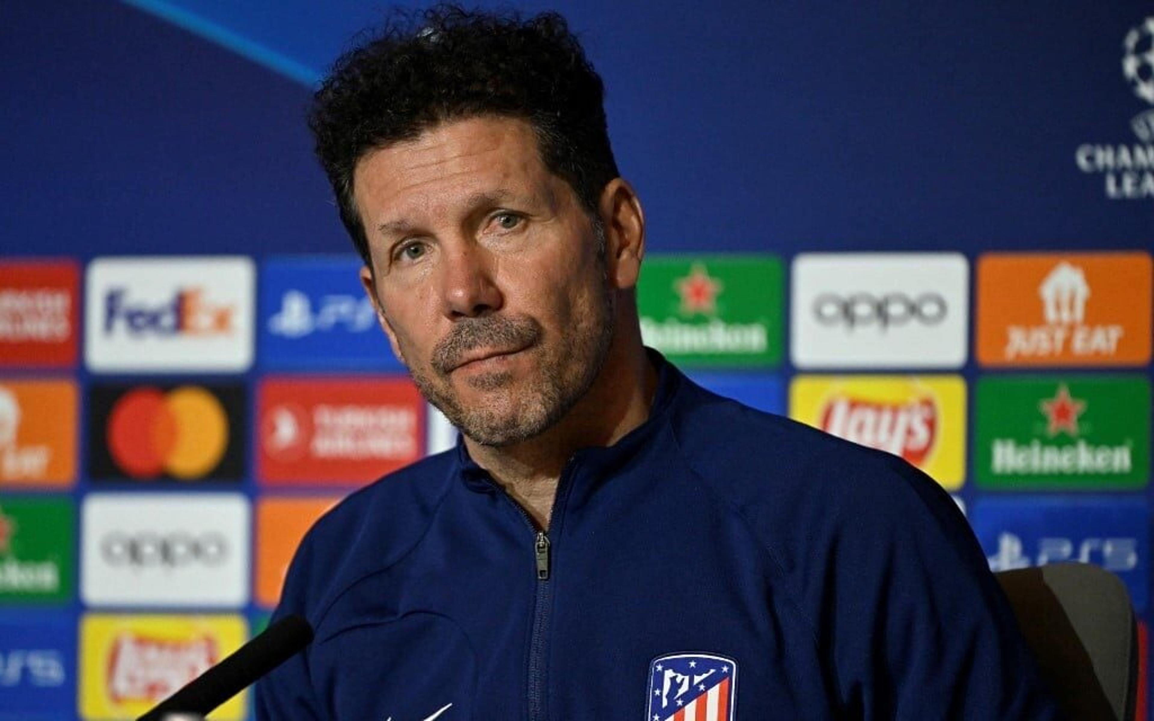 Simeone, do Atlético, provoca o Barcelona antes de clássico por La Liga