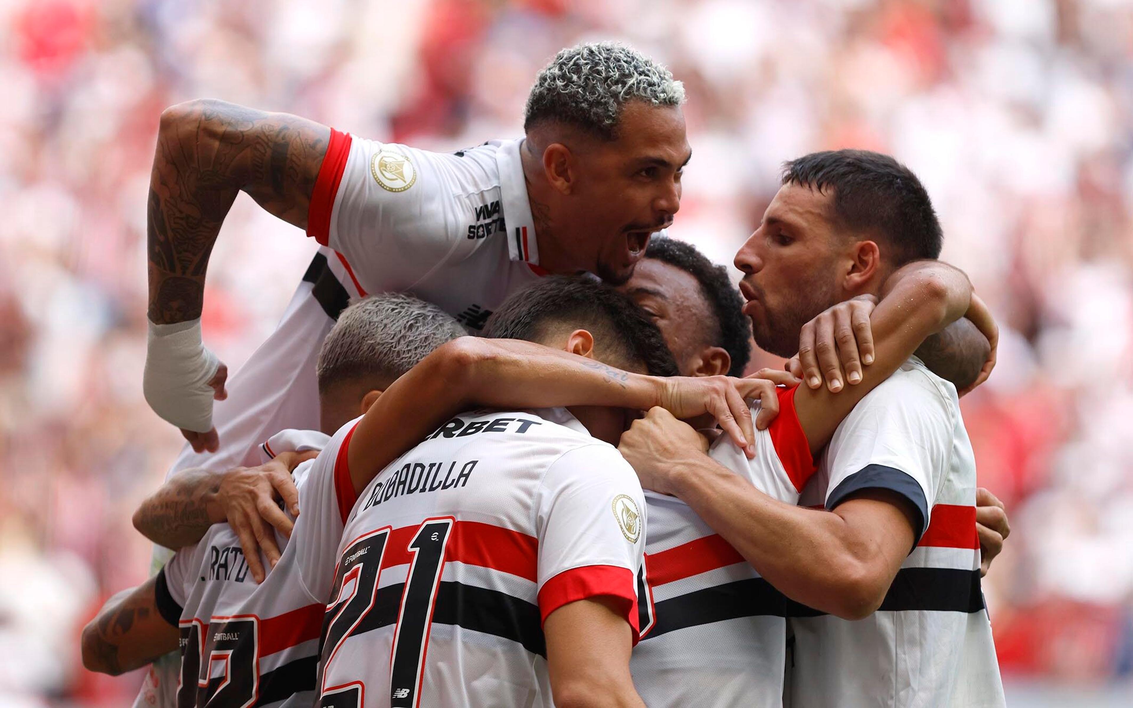 Veja quem pode ganhar chance no time titular do São Paulo contra o Botafogo