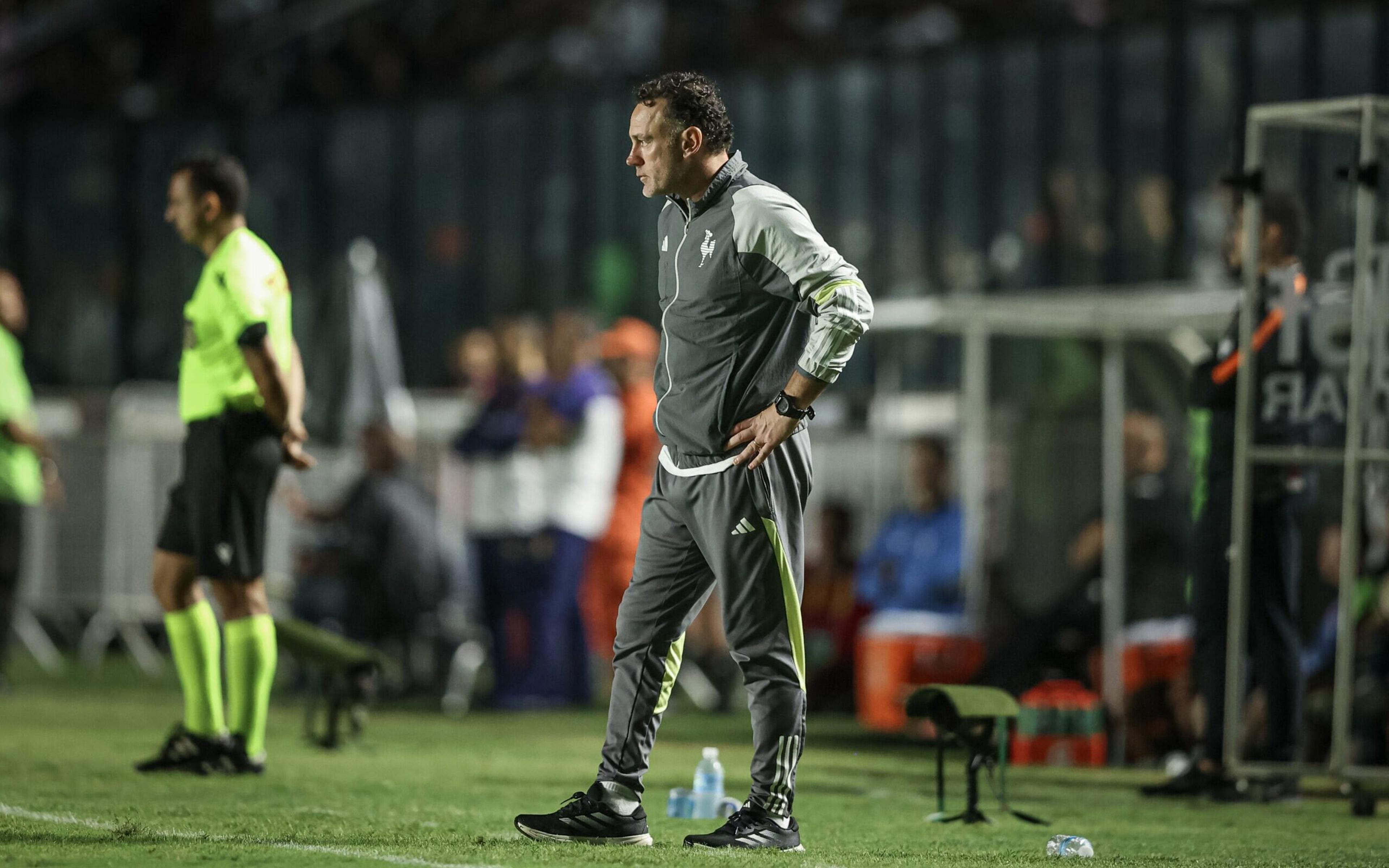 Atlético-MG demite o técnico Gabriel Milito