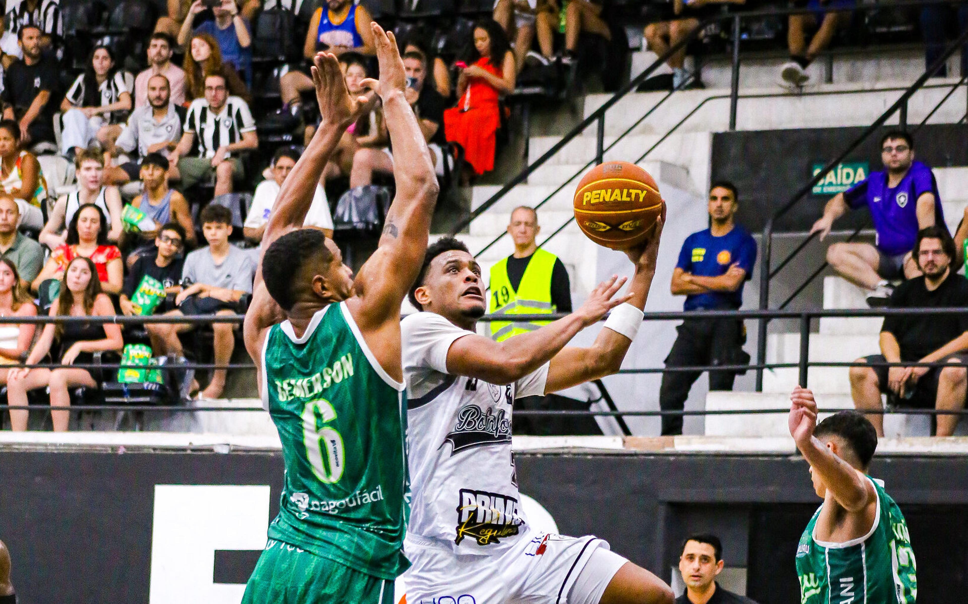 Com show de Sifontes, Botafogo vence Bauru na prorrogação pelo NBB