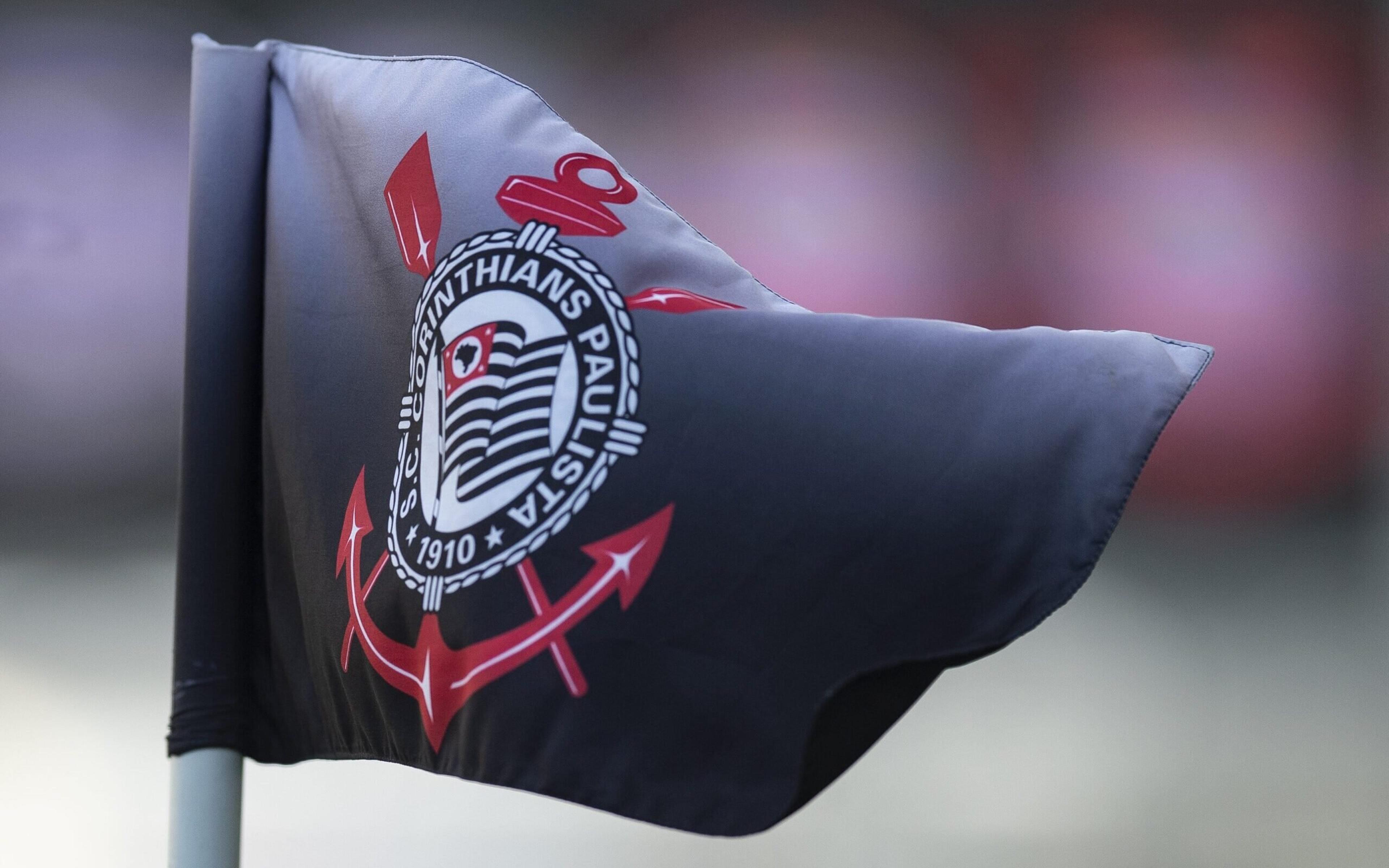 Corinthians reprova postura da Fatal Model e vê propaganda indevida