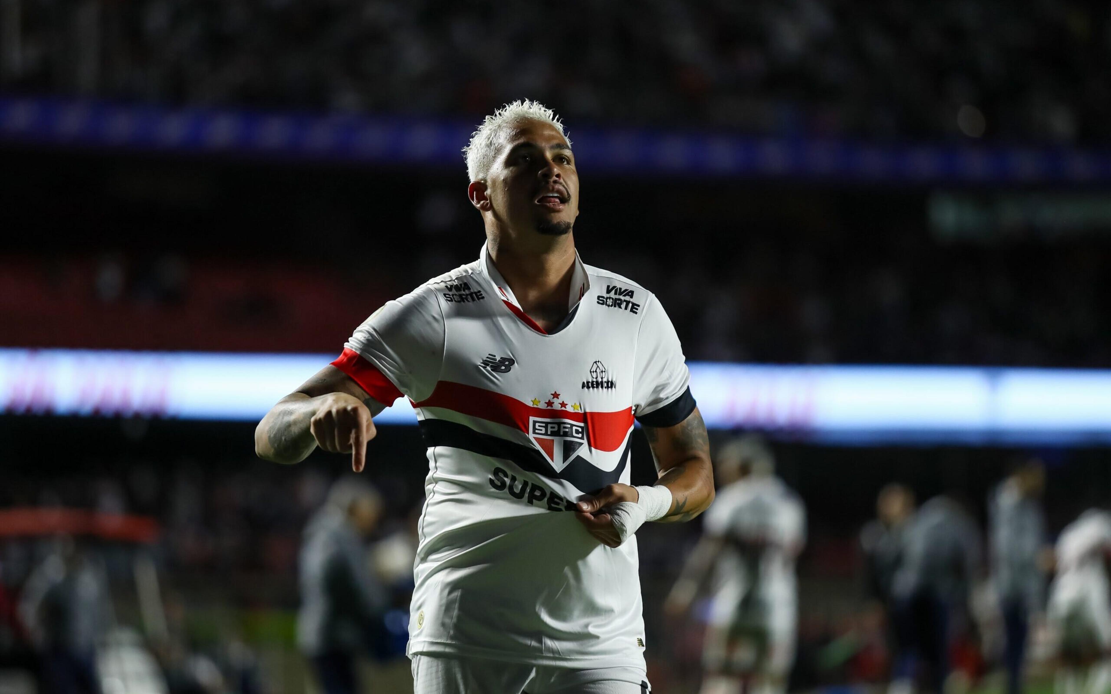 São Paulo tenta barrar saída de Luciano, que tem propostas de clubes de fora