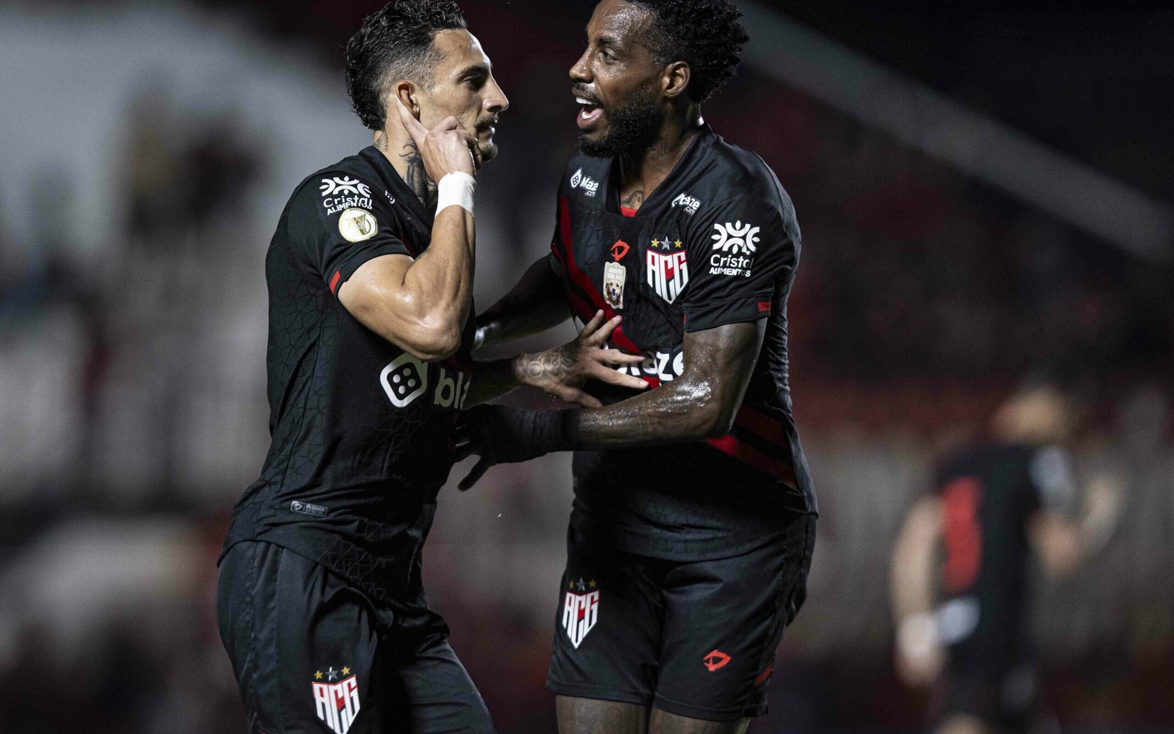 De virada, Atlético-GO vence o Fortaleza pelo Brasileirão