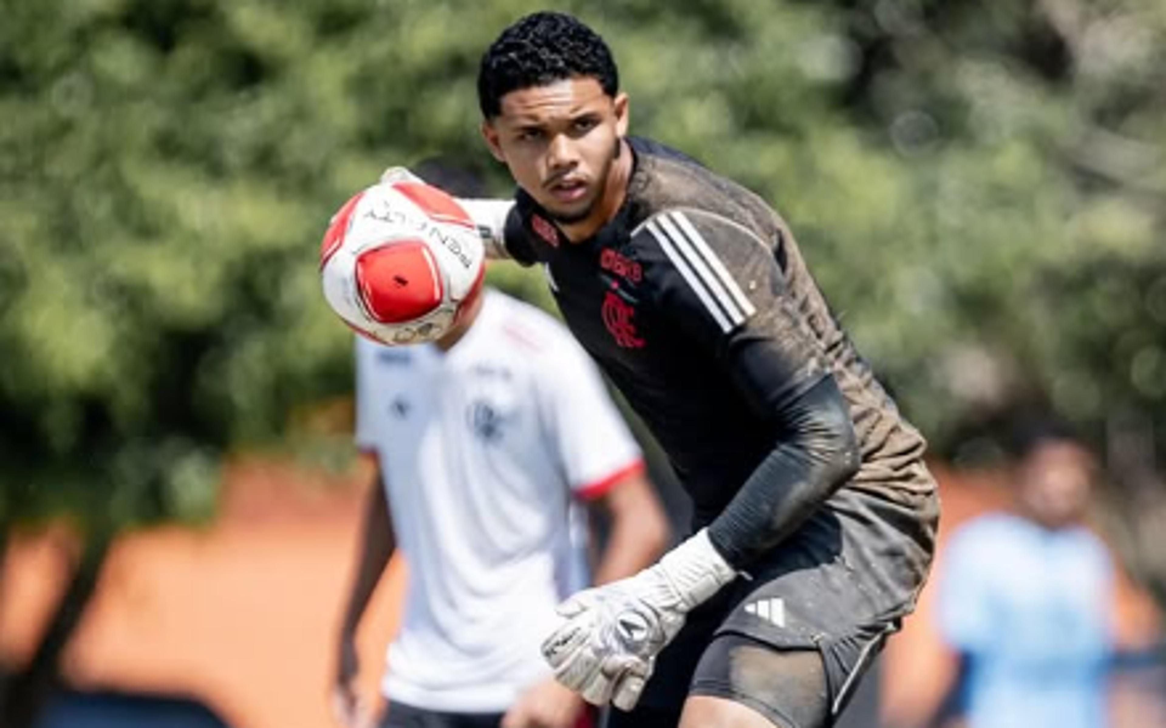 Goleiro da base vai defender o Flamengo no Carioca: ‘Sensação única’