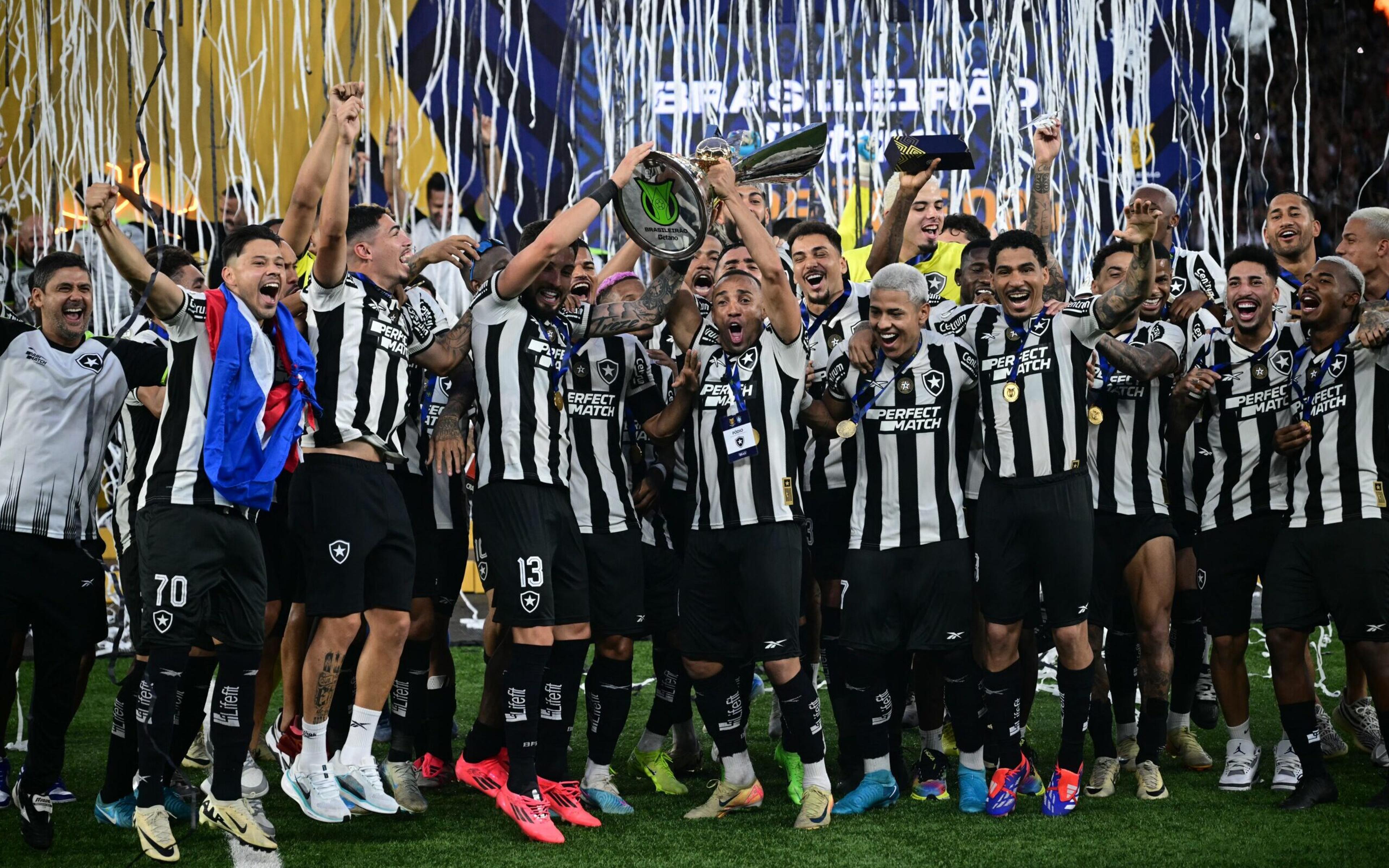 Botafogo vence o São Paulo e é campeão brasileiro depois de 29 anos