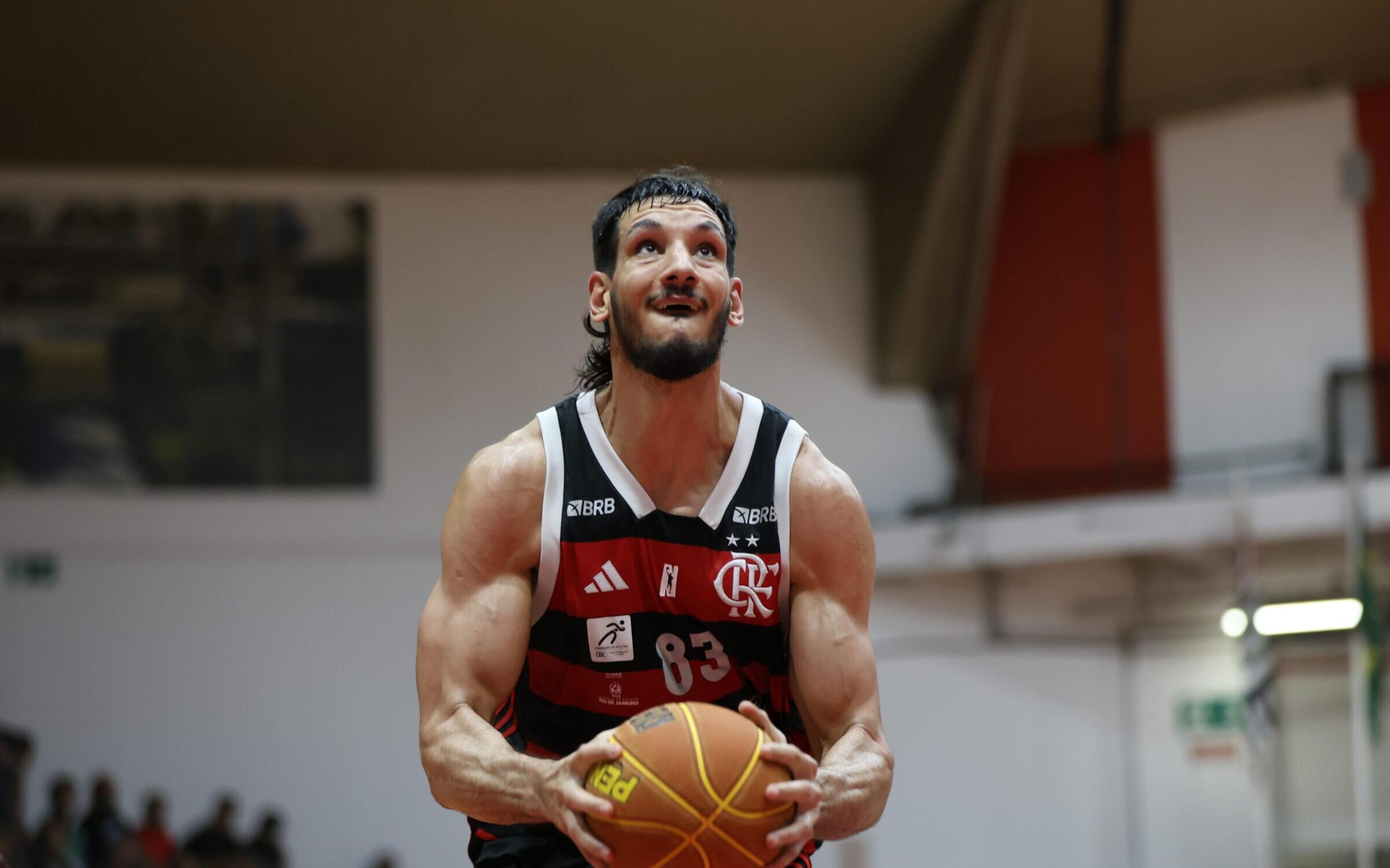 Com a força do elenco, Flamengo vence Paulistano pelo NBB