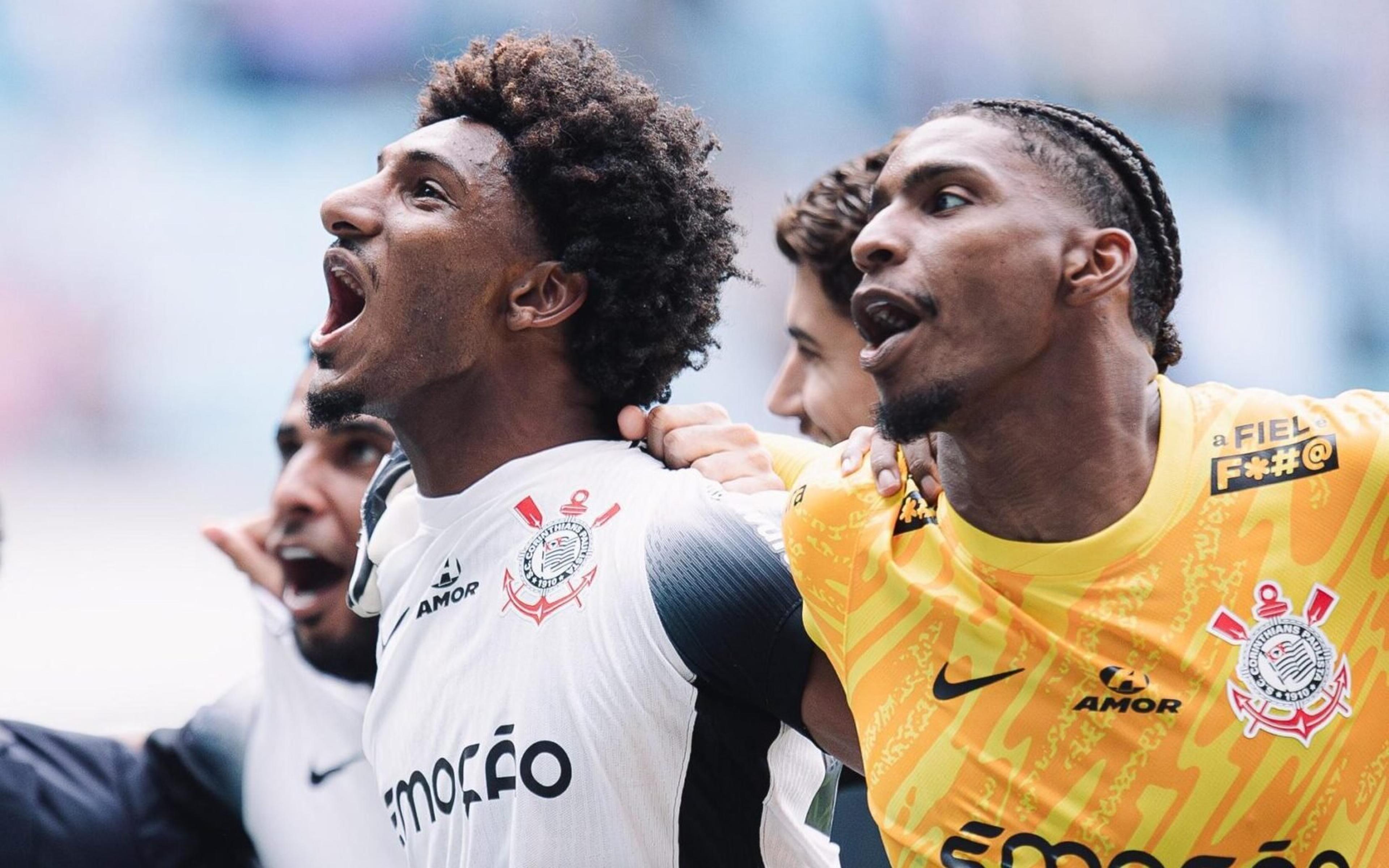 Dupla do Corinthians promove jogo beneficente no Rio de Janeiro