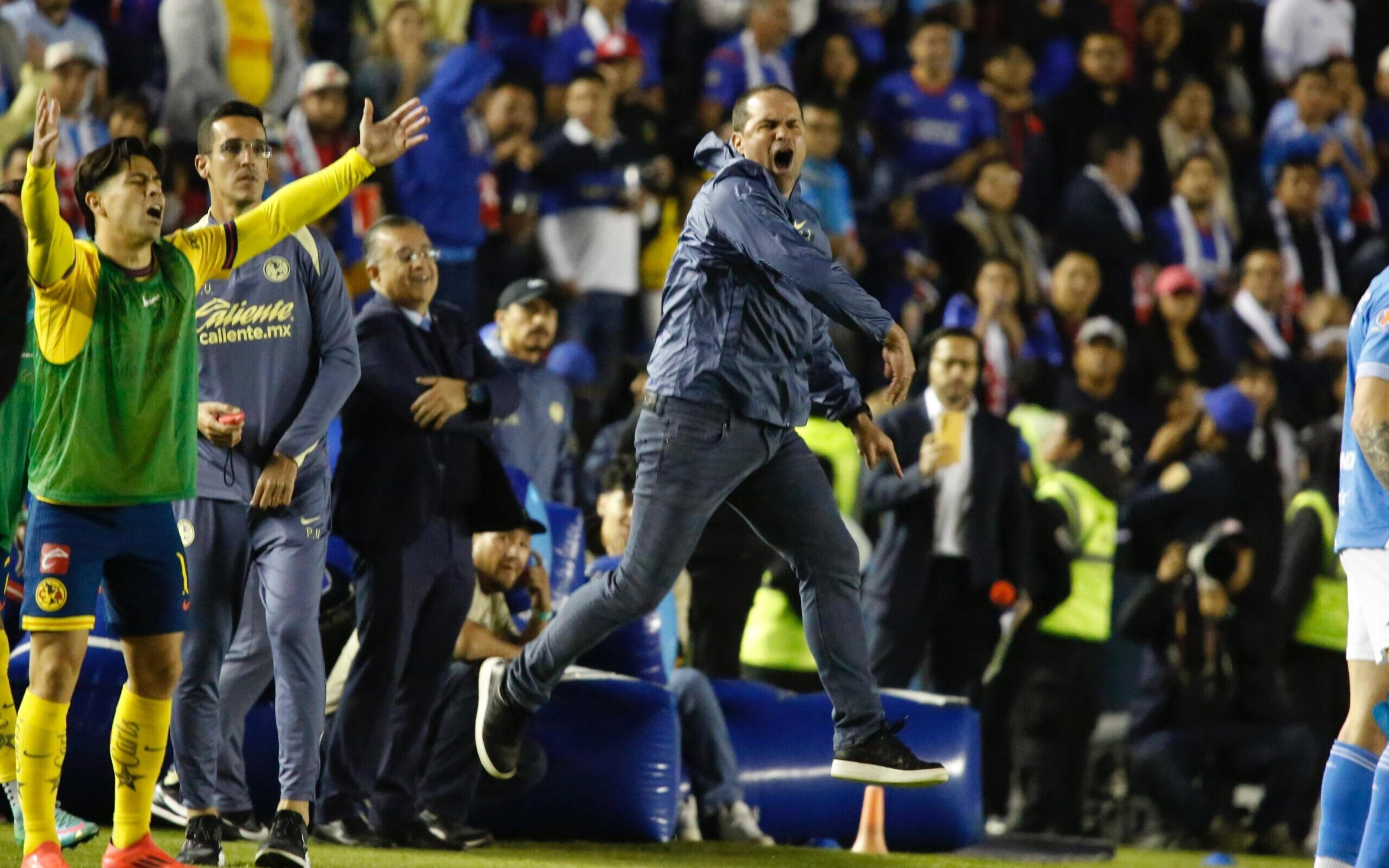 André Jardine leva o América a mais uma final e fica perto do tricampeonato mexicano