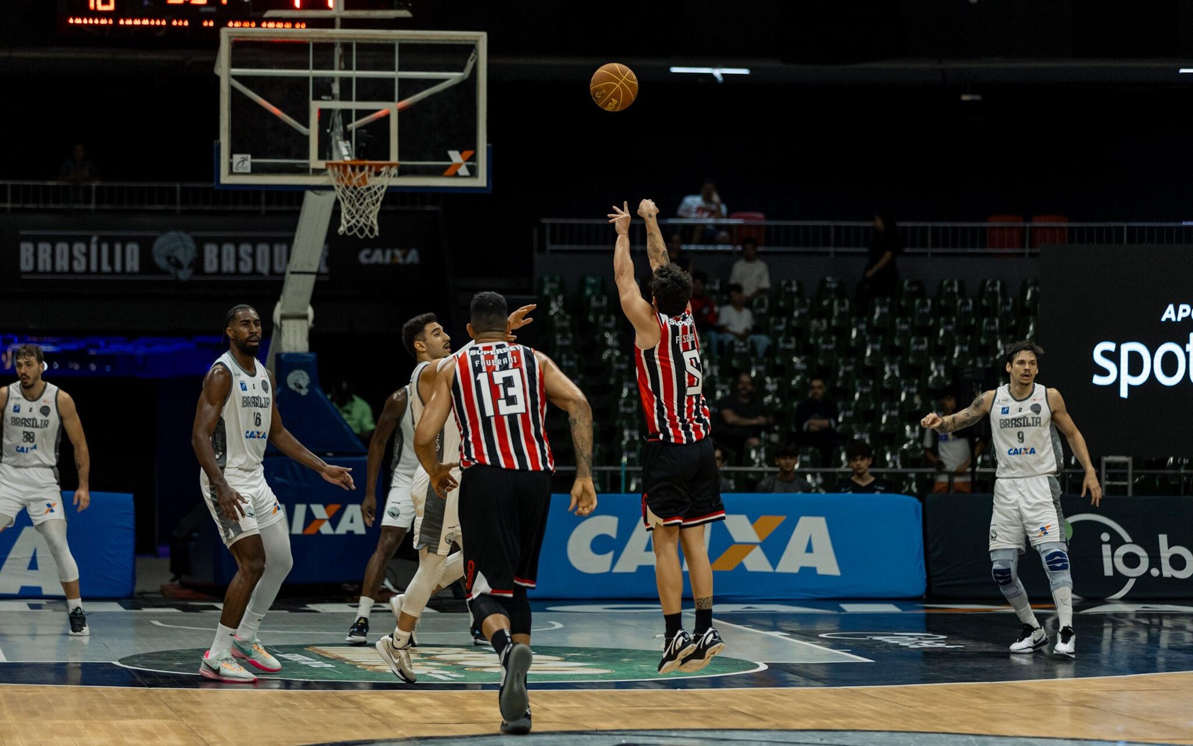 São Paulo vence Brasília e se aproxima de vaga na Copa Super 8