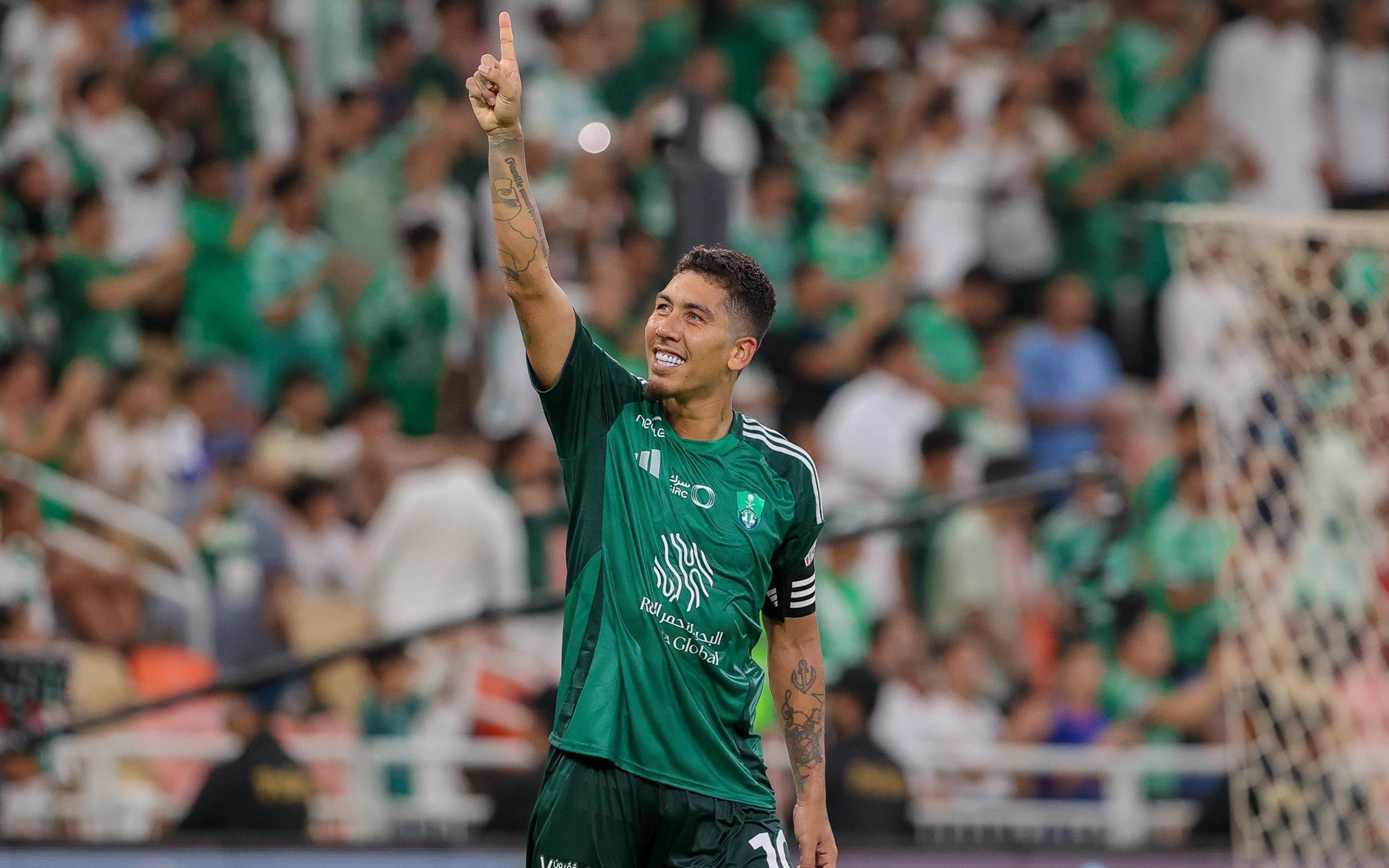 Torcida do Flamengo se divide sobre interesse do clube em Roberto Firmino