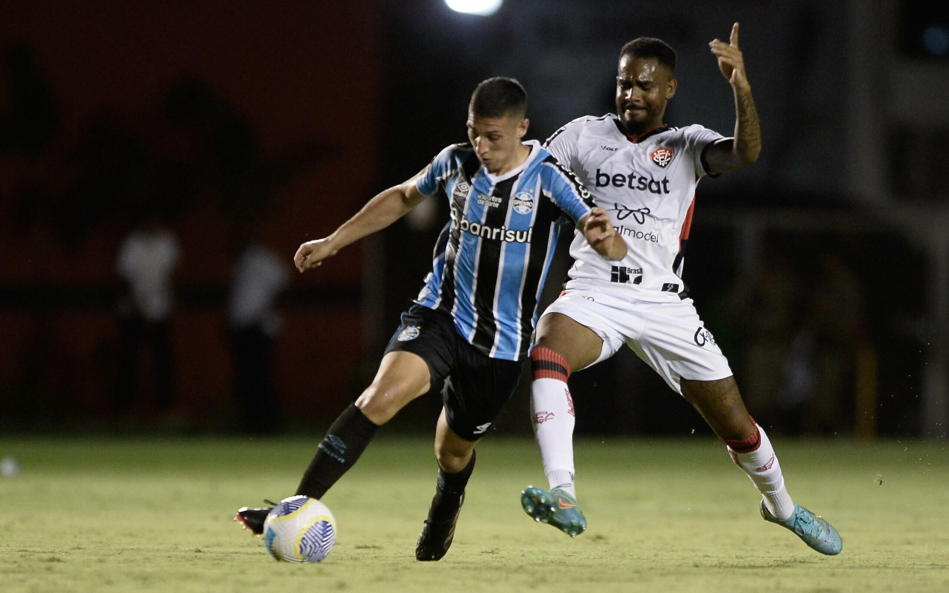 Grêmio e Vitória empatam em jogo morno pelo Brasileirão