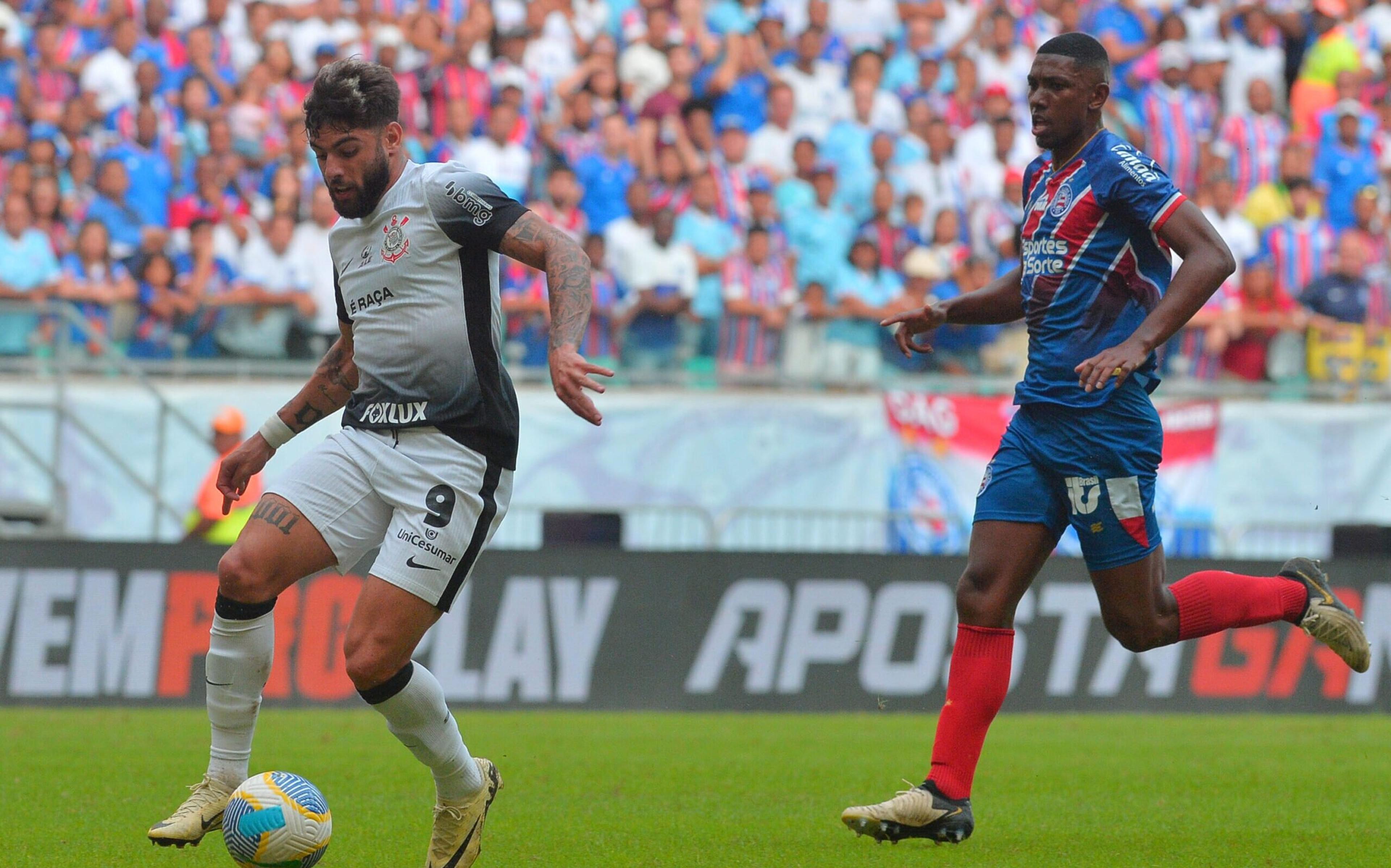 Elenco, salários e gestão: entenda as diferenças entre Corinthians e Bahia