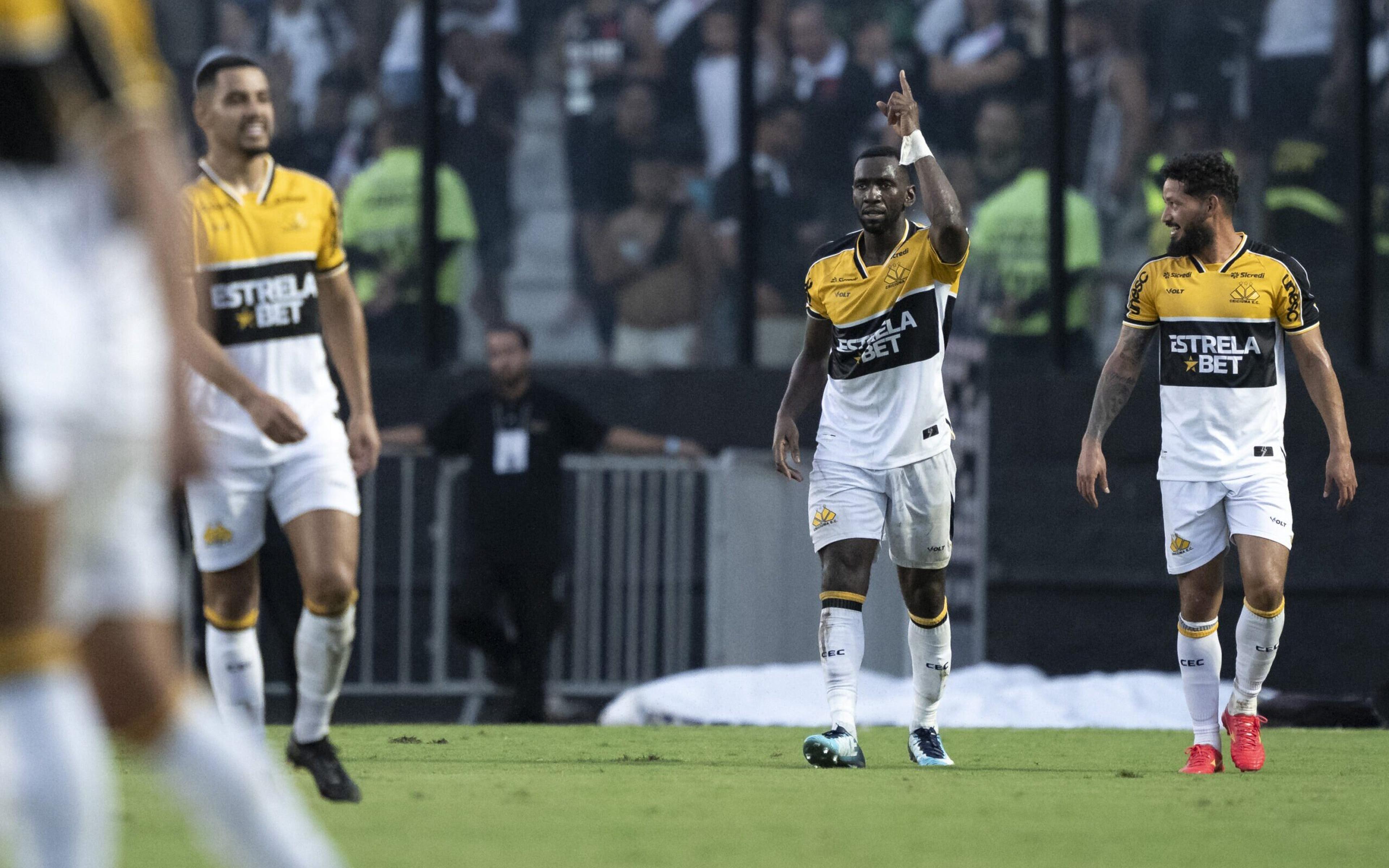 Bolasie manda recado para a torcida do Vasco: ‘Meu respeito é enorme’