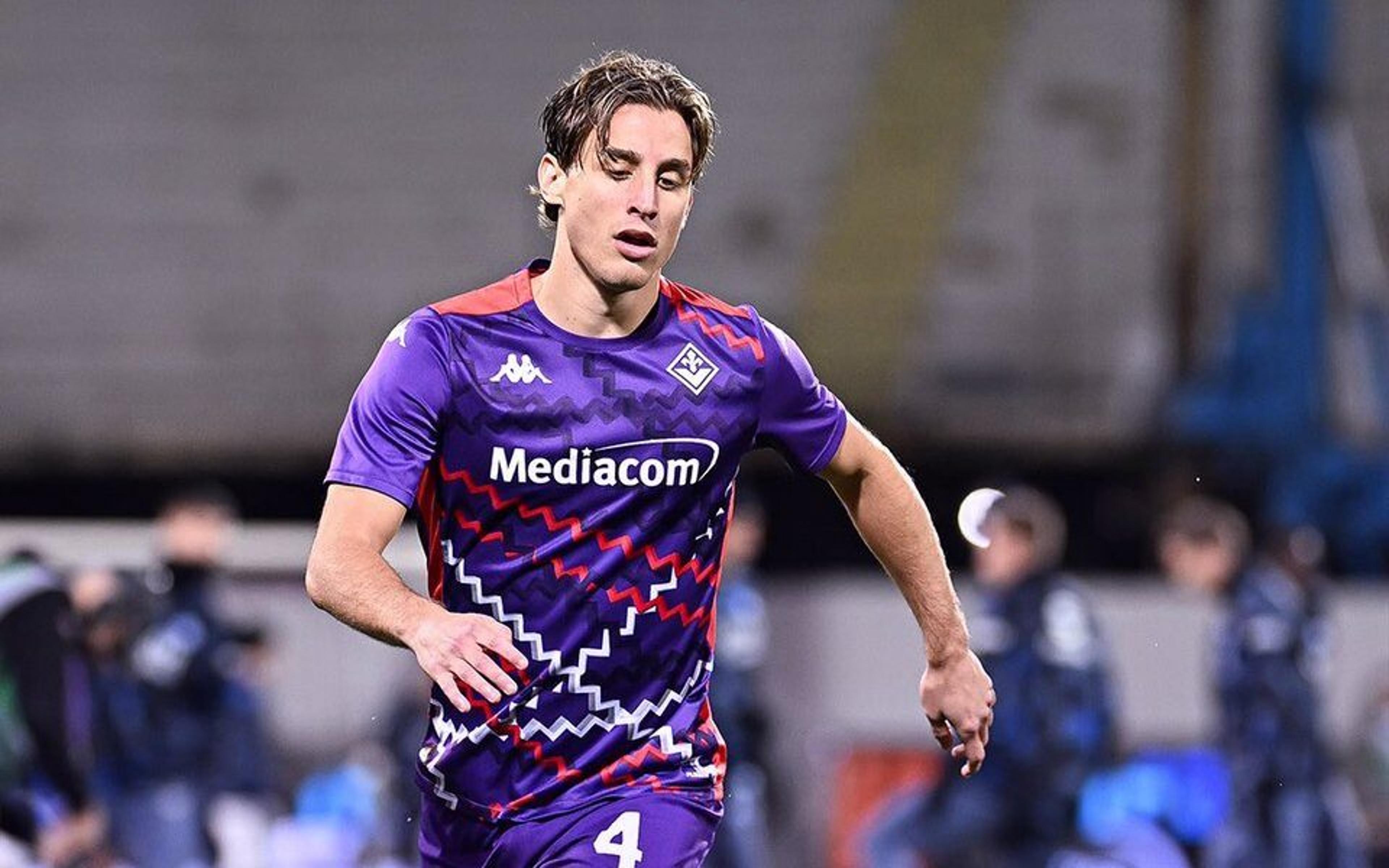 Fiorentina x Inter de Milão é interrompido após jogador convulsionar em campo