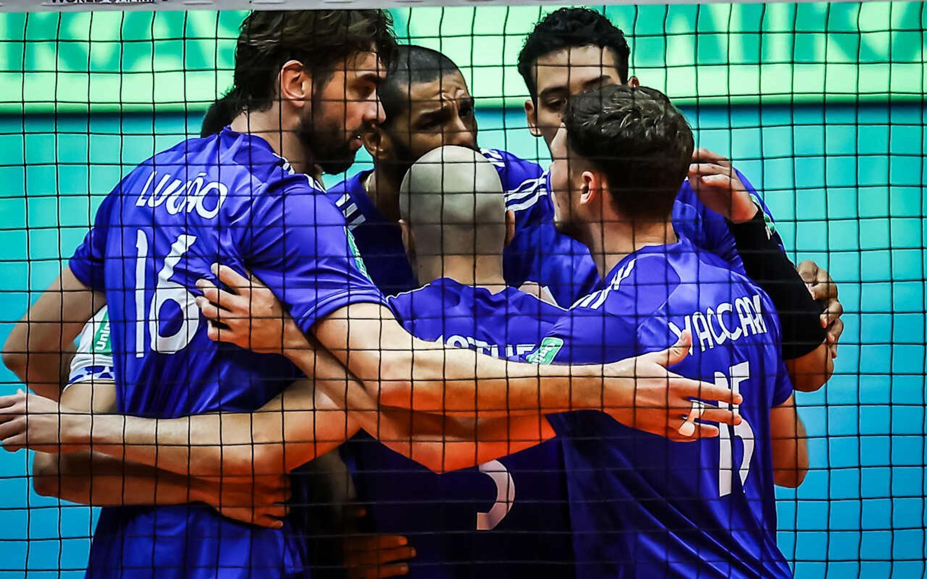 Com show de Wallace, Cruzeiro é pentacampeão mundial de vôlei