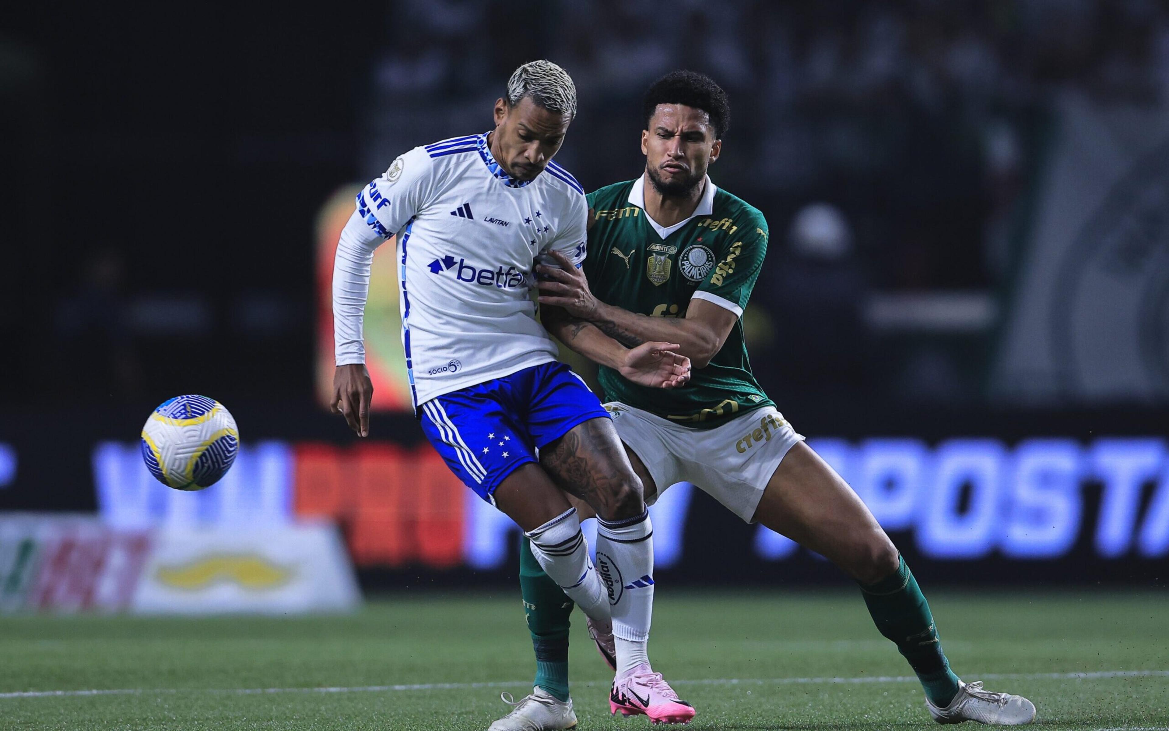 Cruzeiro pode “dar o troco” no Palmeiras em jogo no Mineirão