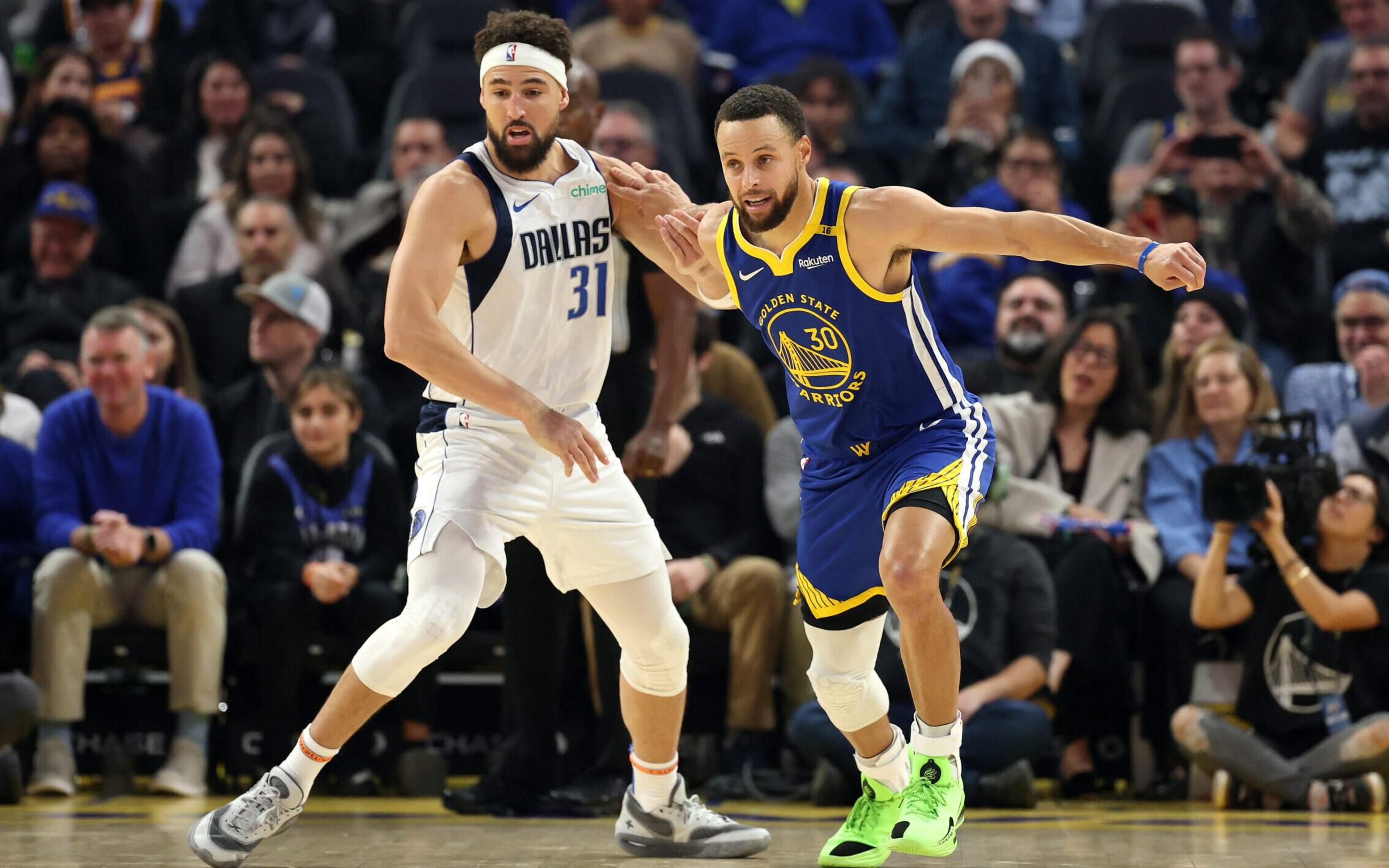 Com Stephen Curry e Klay Thompson, NBA tem novo recorde de 3 pontos definido