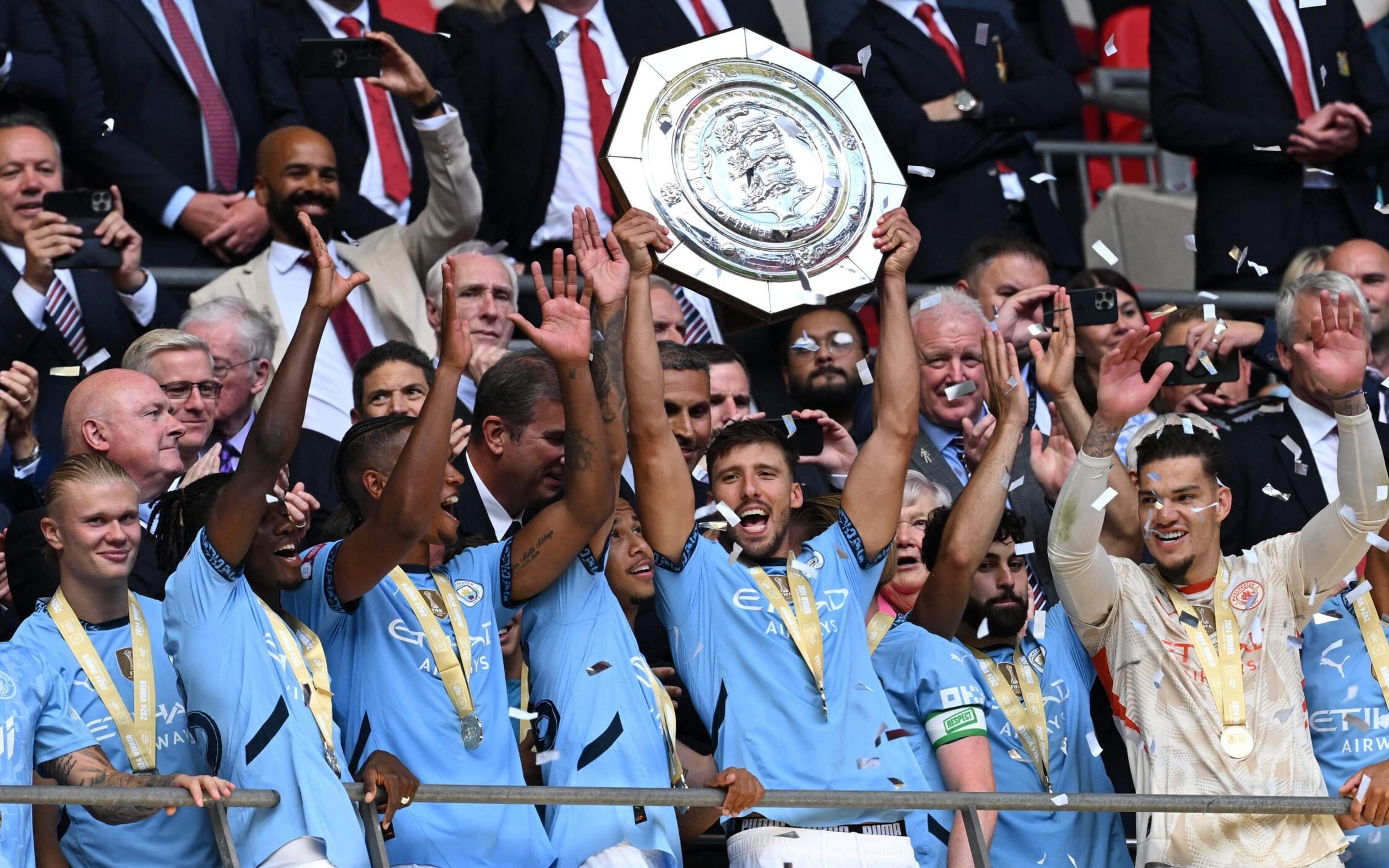 Manchester City registra receita recorde de R$ 5,4 bilhões na temporada 2023/24