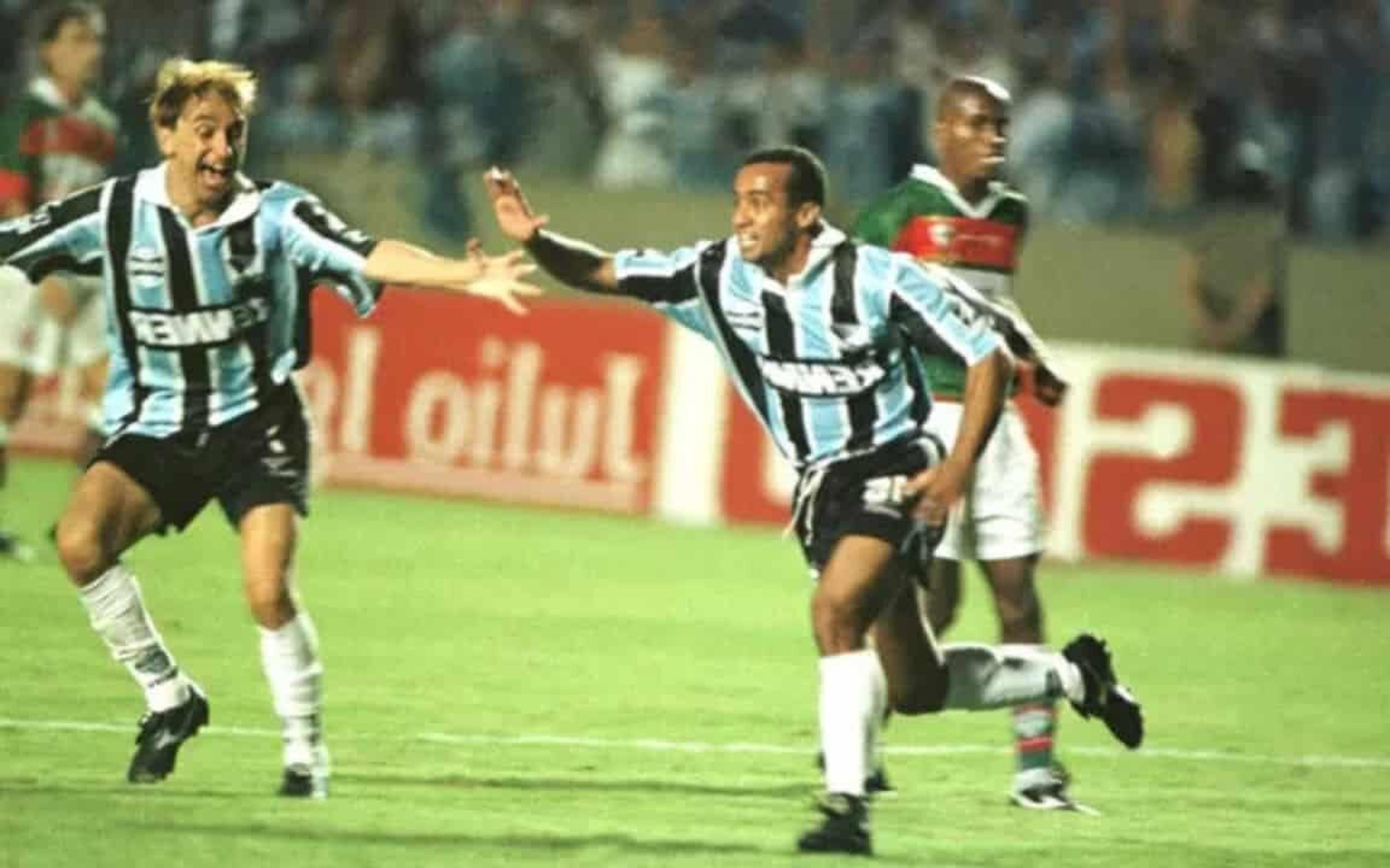 Por onde anda Aílton, ex-meia do Grêmio?