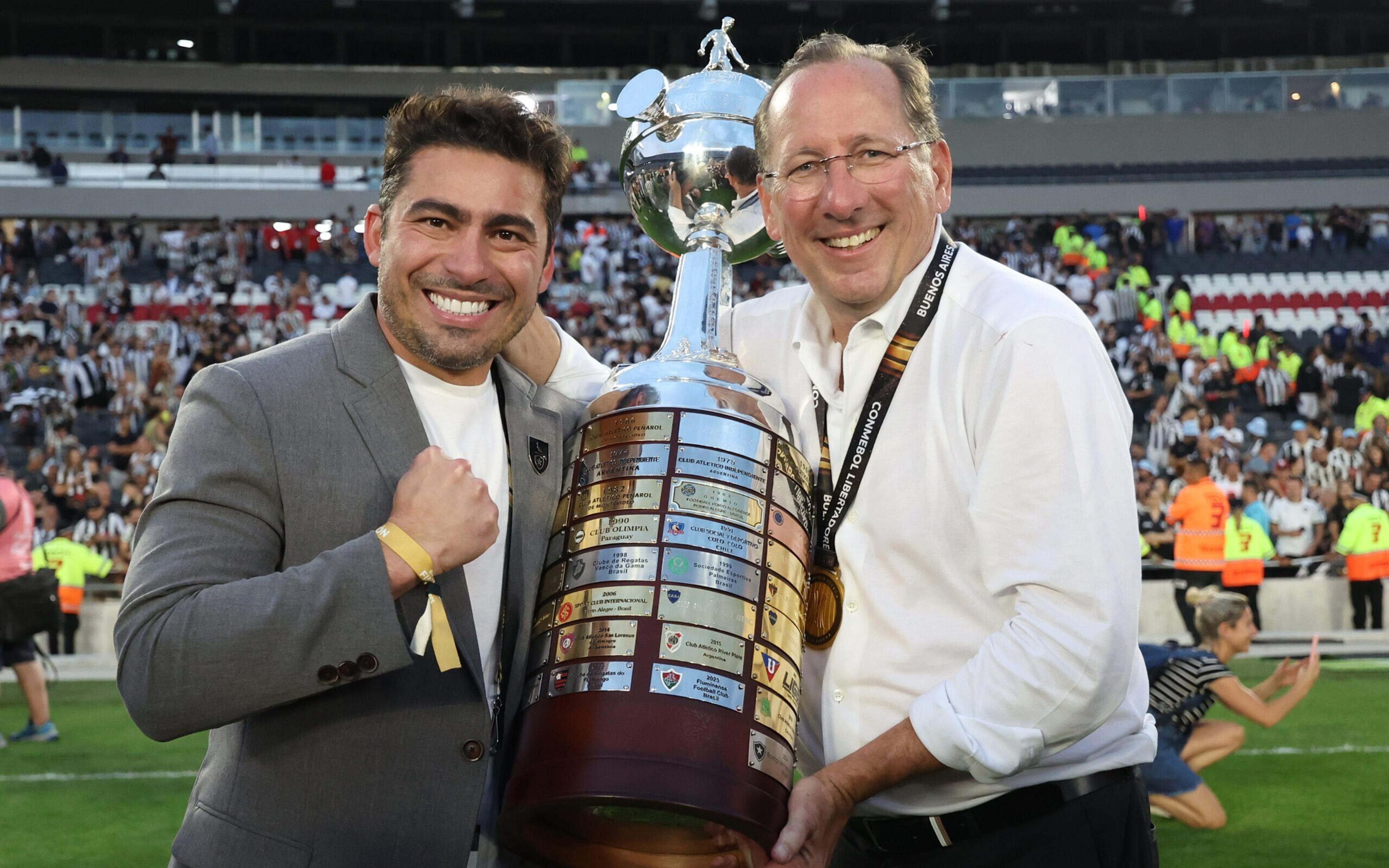 CEO do Botafogo alfineta presidente do Athletico-PR após rebaixamento