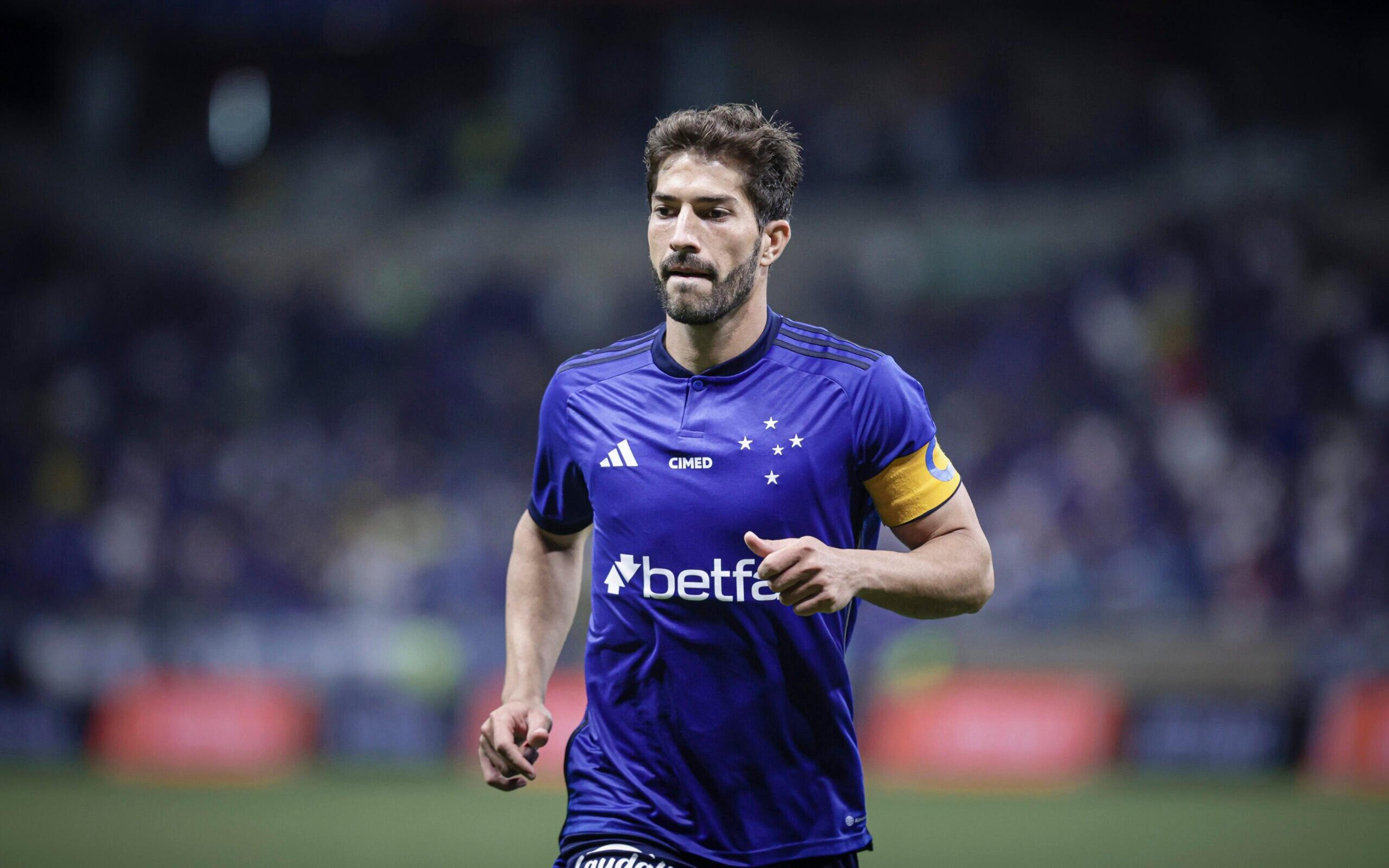 Mercado da Bola: Cruzeiro renova contrato com Lucas Silva até 2026