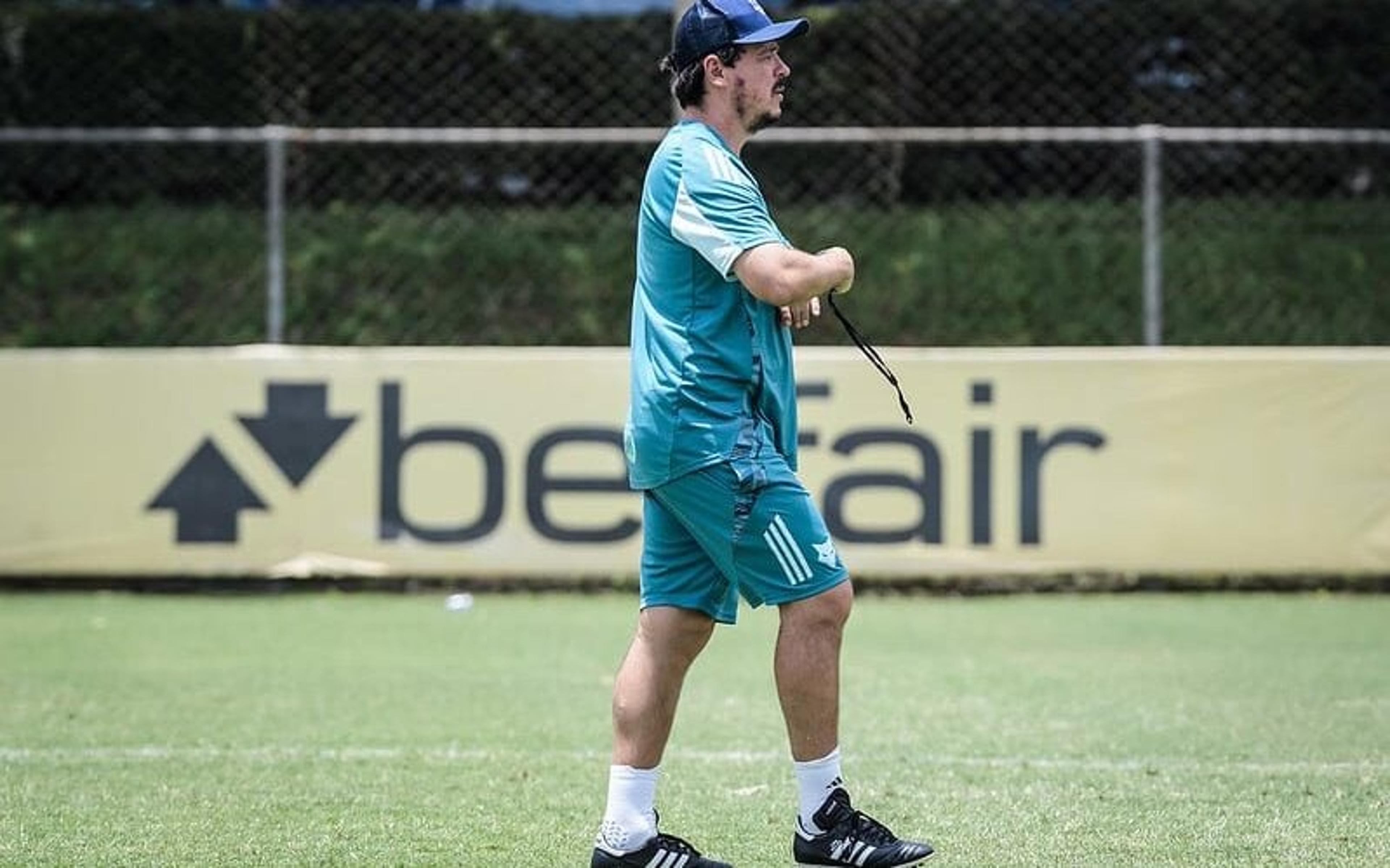 Fernando Diniz atinge três demissões em um ano